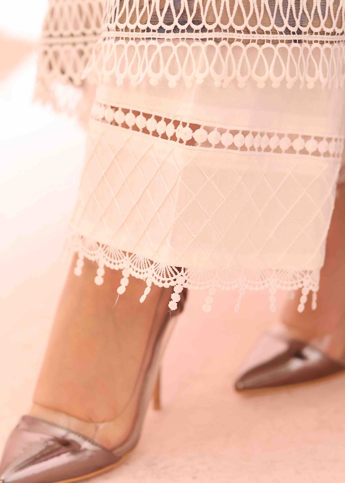 Rj’s Pret DANGLERS PLEATED IZAAR |INAAYA| RJS PRET Women 1pcs