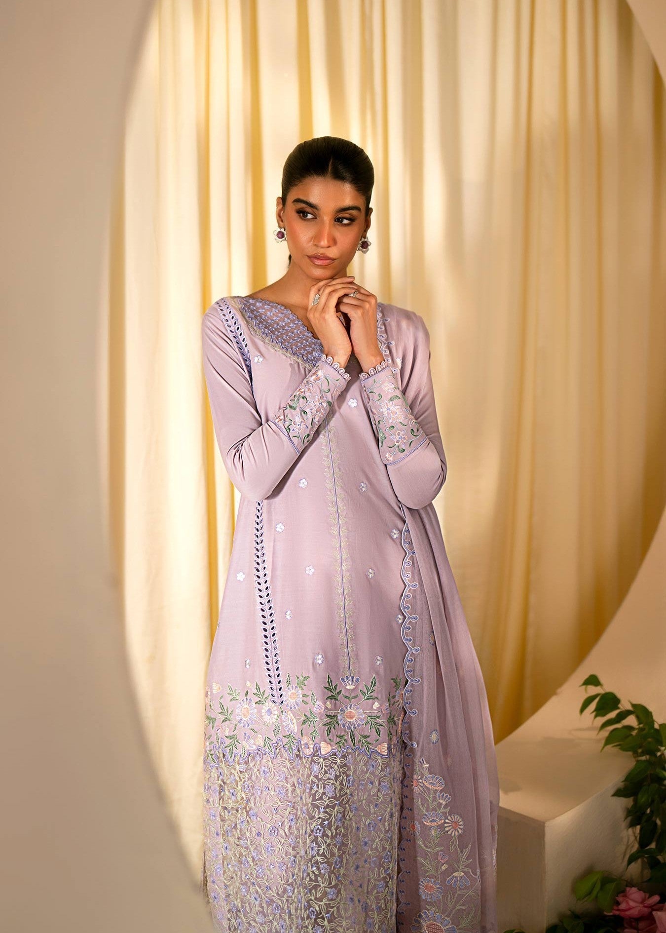 Musaif Zeina Stitched Kurta Set () Women 3pcs