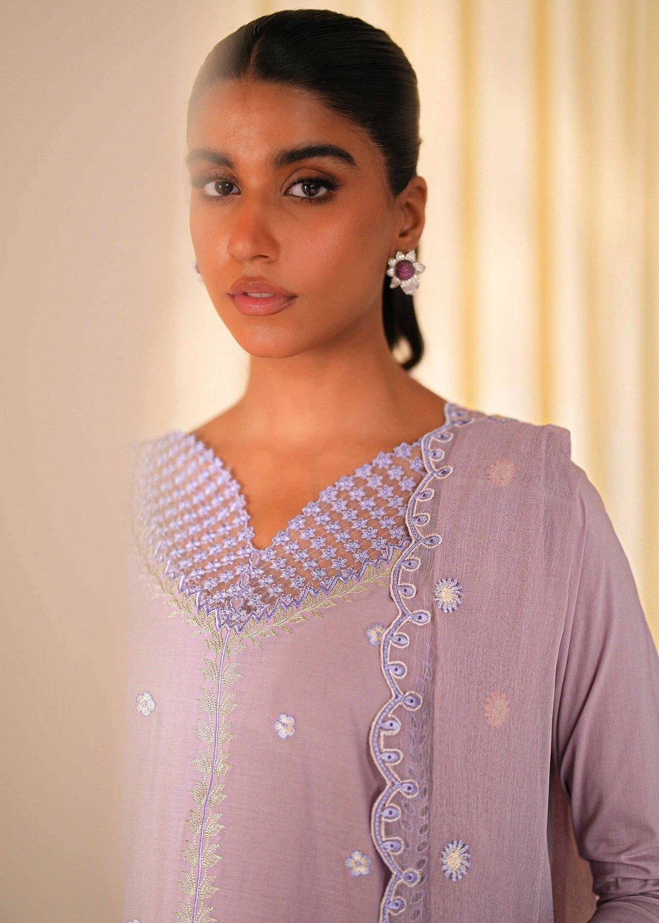 Musaif Zeina Stitched Kurta Set () Women 3pcs