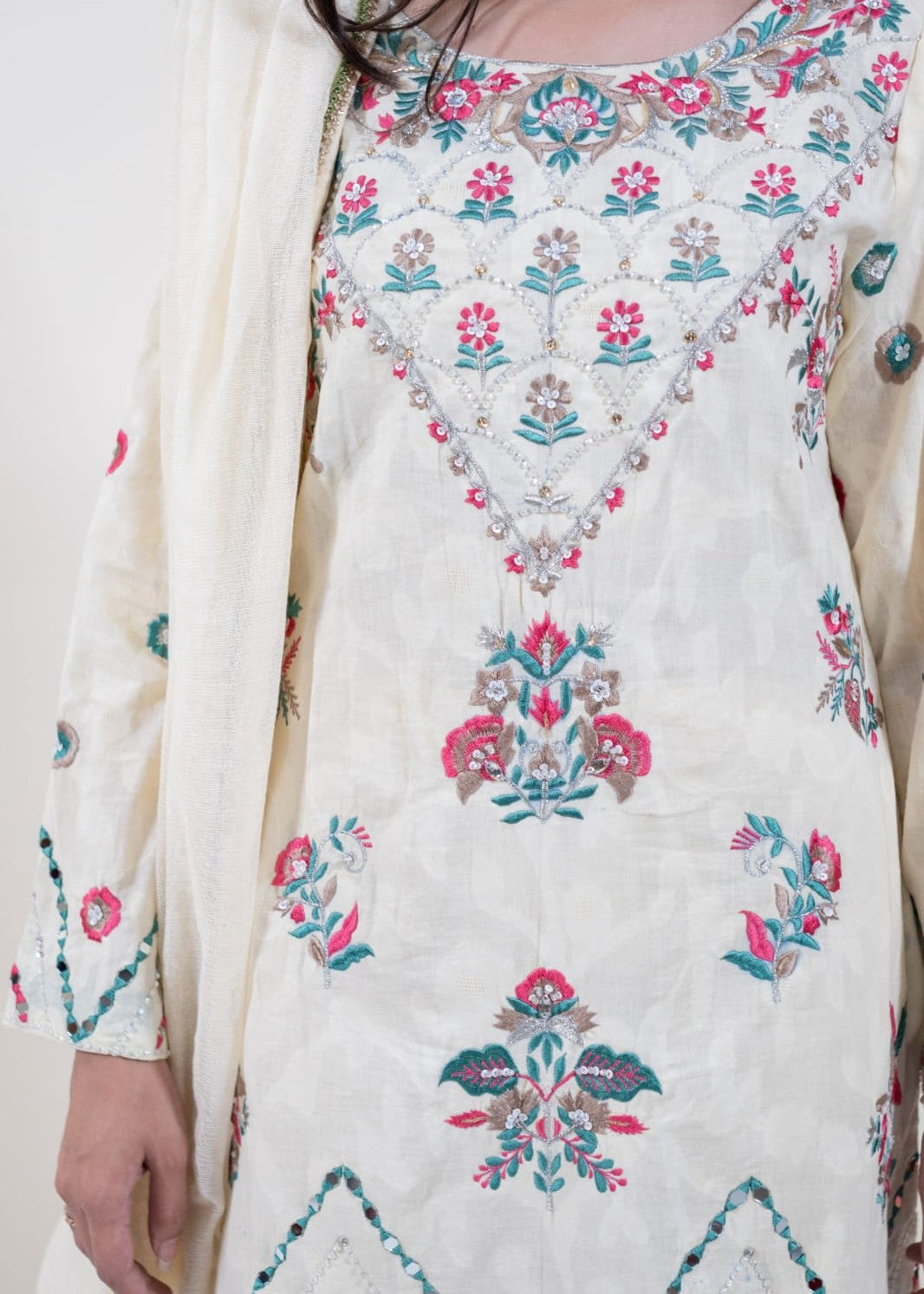 Mahrukh Gul Couture & Rakhtaa Creame Sage/002 Women 3pcs