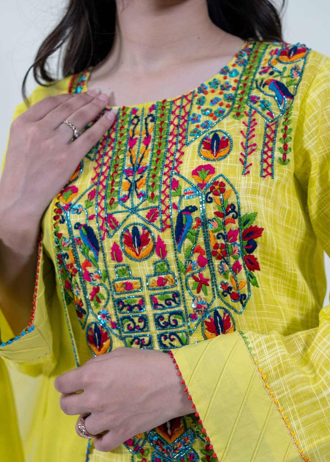 Mahrukh Gul Couture & Rakhtaa Vallee Des Perroquets/023 Women 3pcs