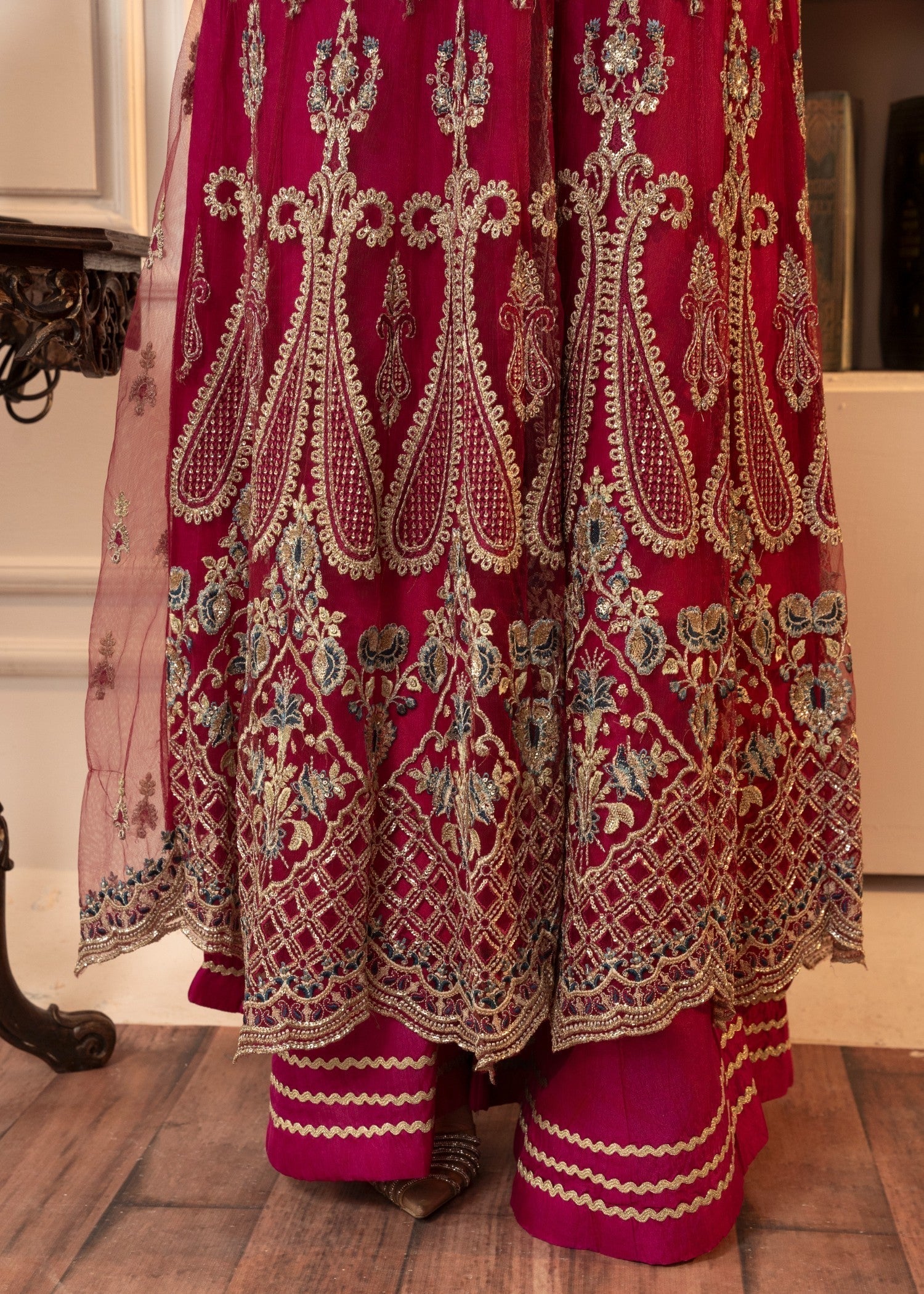 Zebaye Zardozi US 586 angar red(SB) Women 3pcs