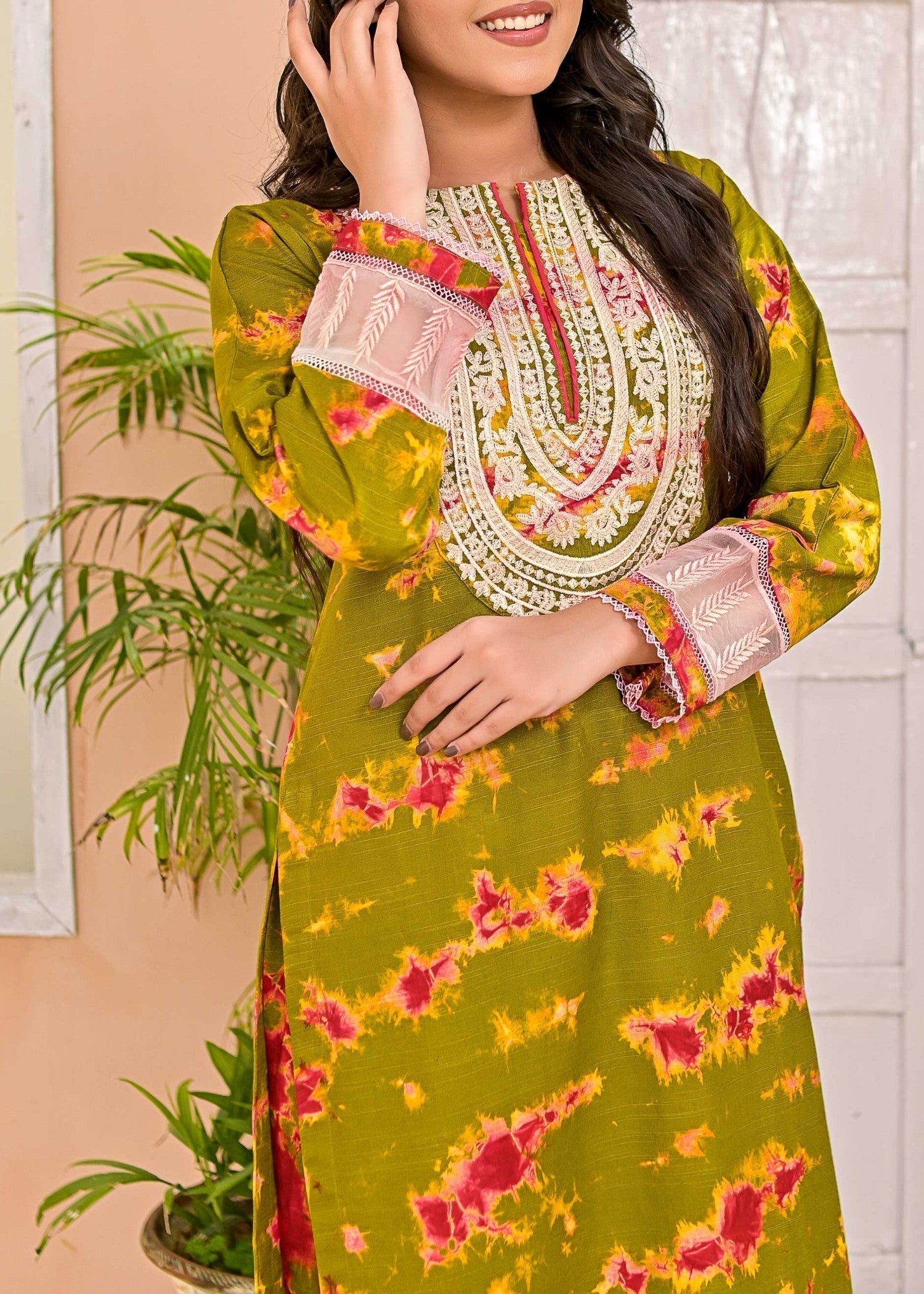 Pret Diaries Green Tye and Dye Embroidered set Women 2pcs