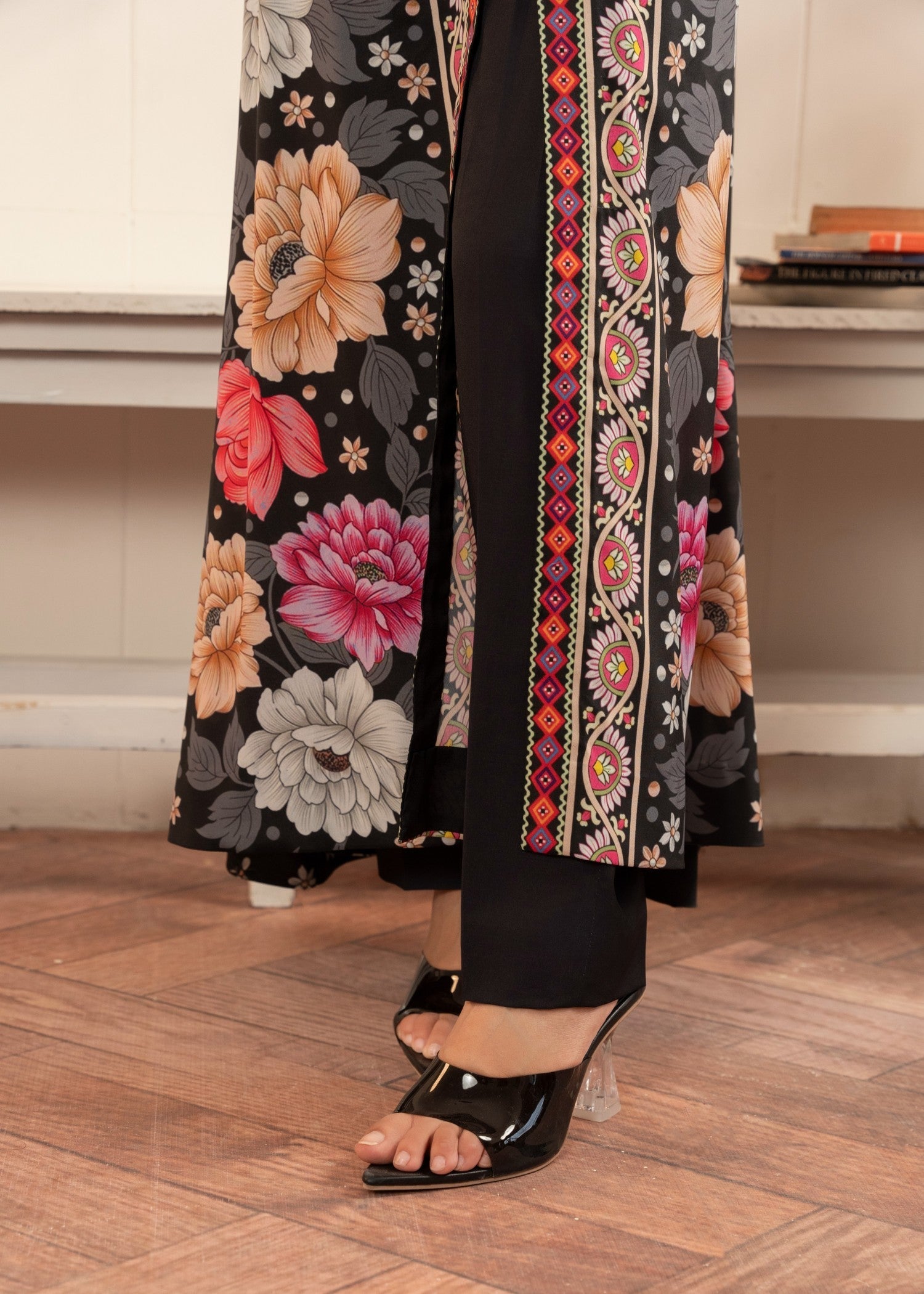 Stitch Vibes Black Flora Shirt Women 1pcs