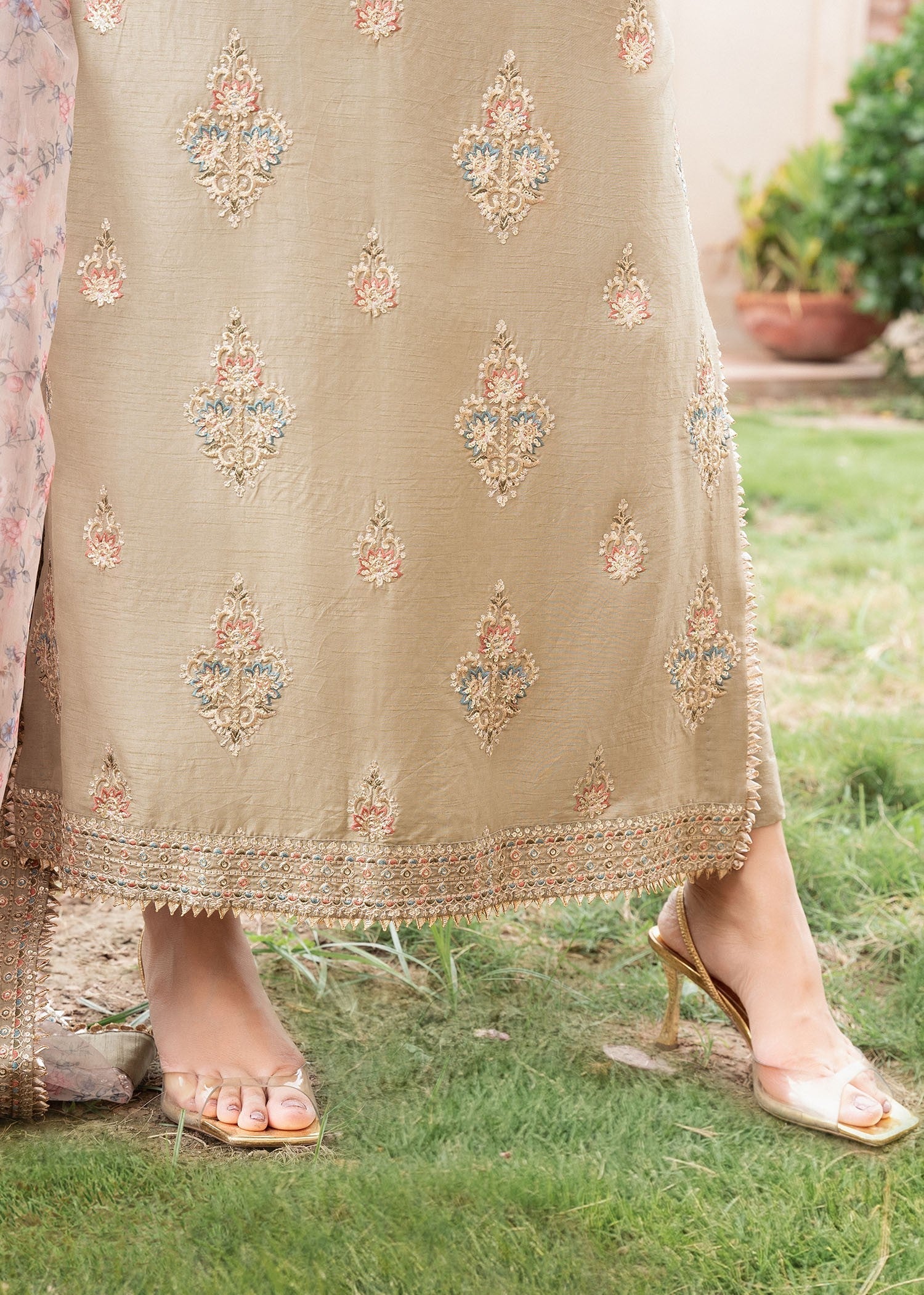 Rang-e-Haya Ayeza (Clay Beige) Women 3pcs