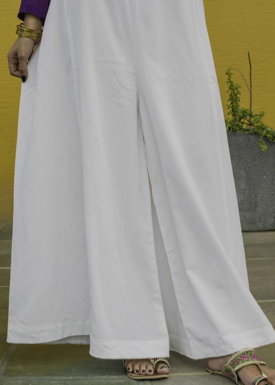 DECK UP Classic Flared Ijaar White Women 1pcs