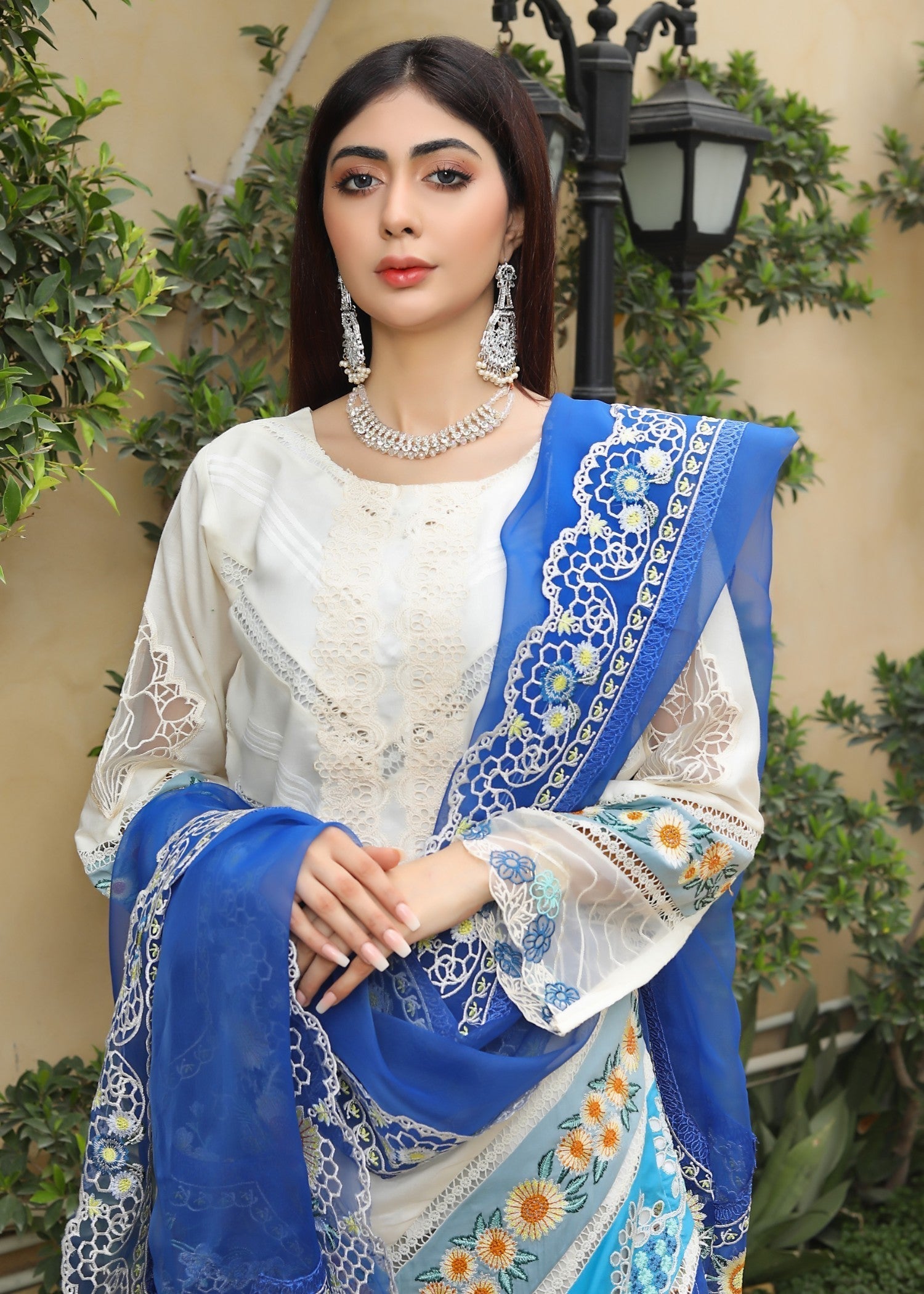 Polawn Exclusive 2301 Formal PRET Lawn Collection by Women 3pcs