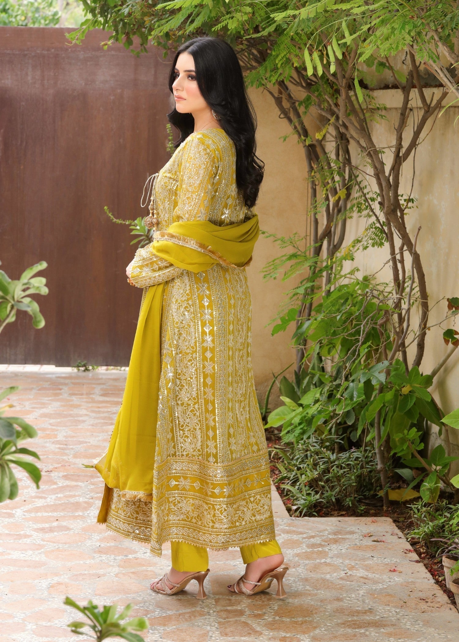 Mona Embroidery DIVINE DHANI Women 3pcs