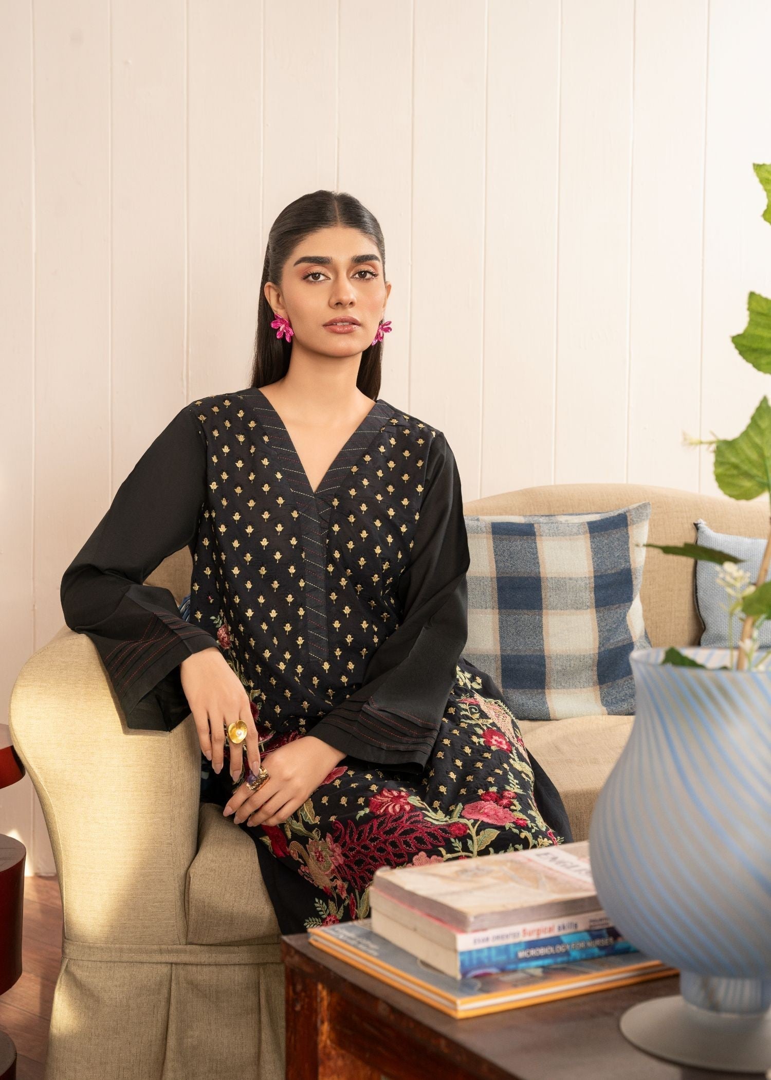 Meem Designs BLACK FLORAL KURTA Women 1pcs