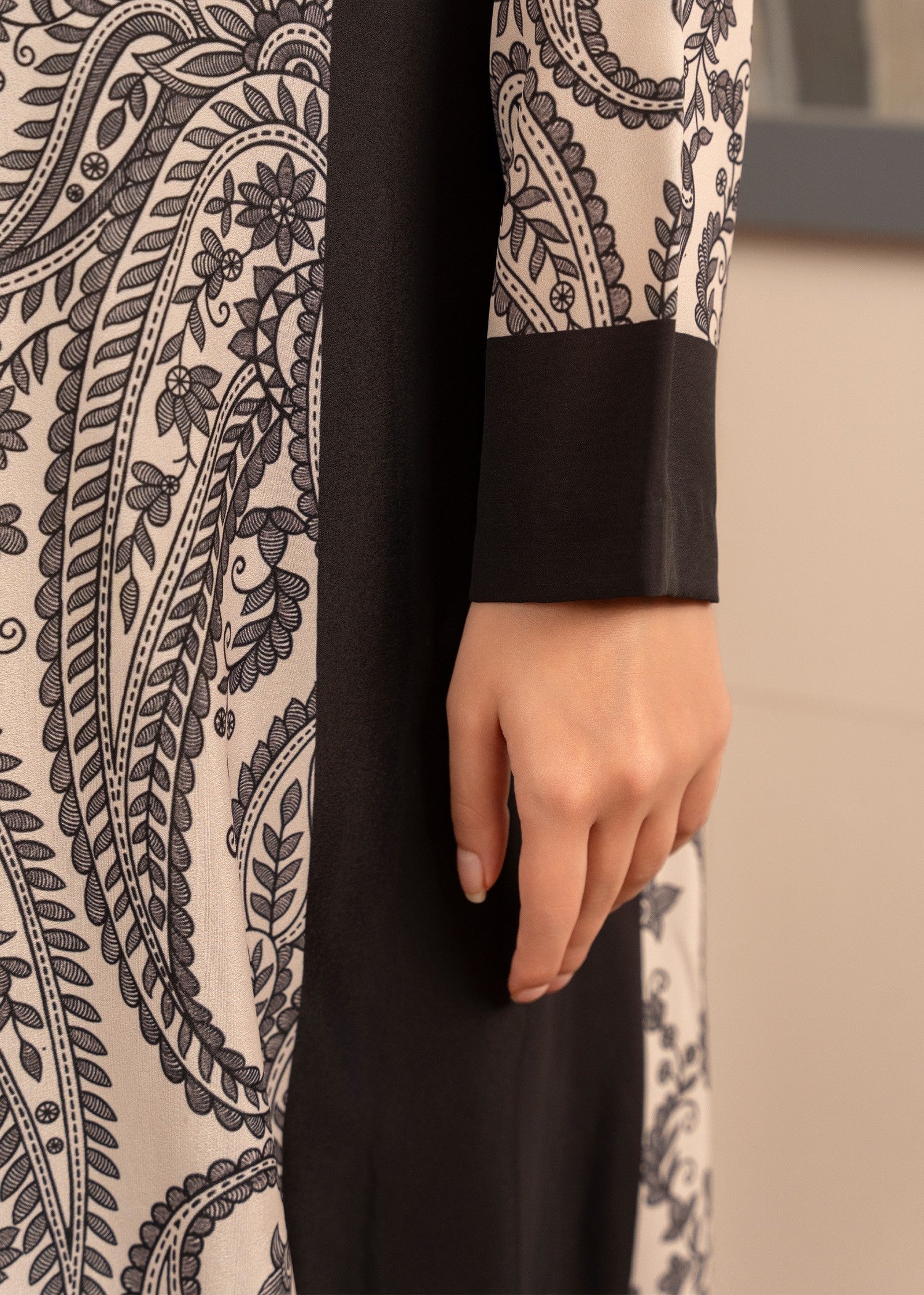 Stitch Vibes Black Paisley Long Shirt Women 1pcs