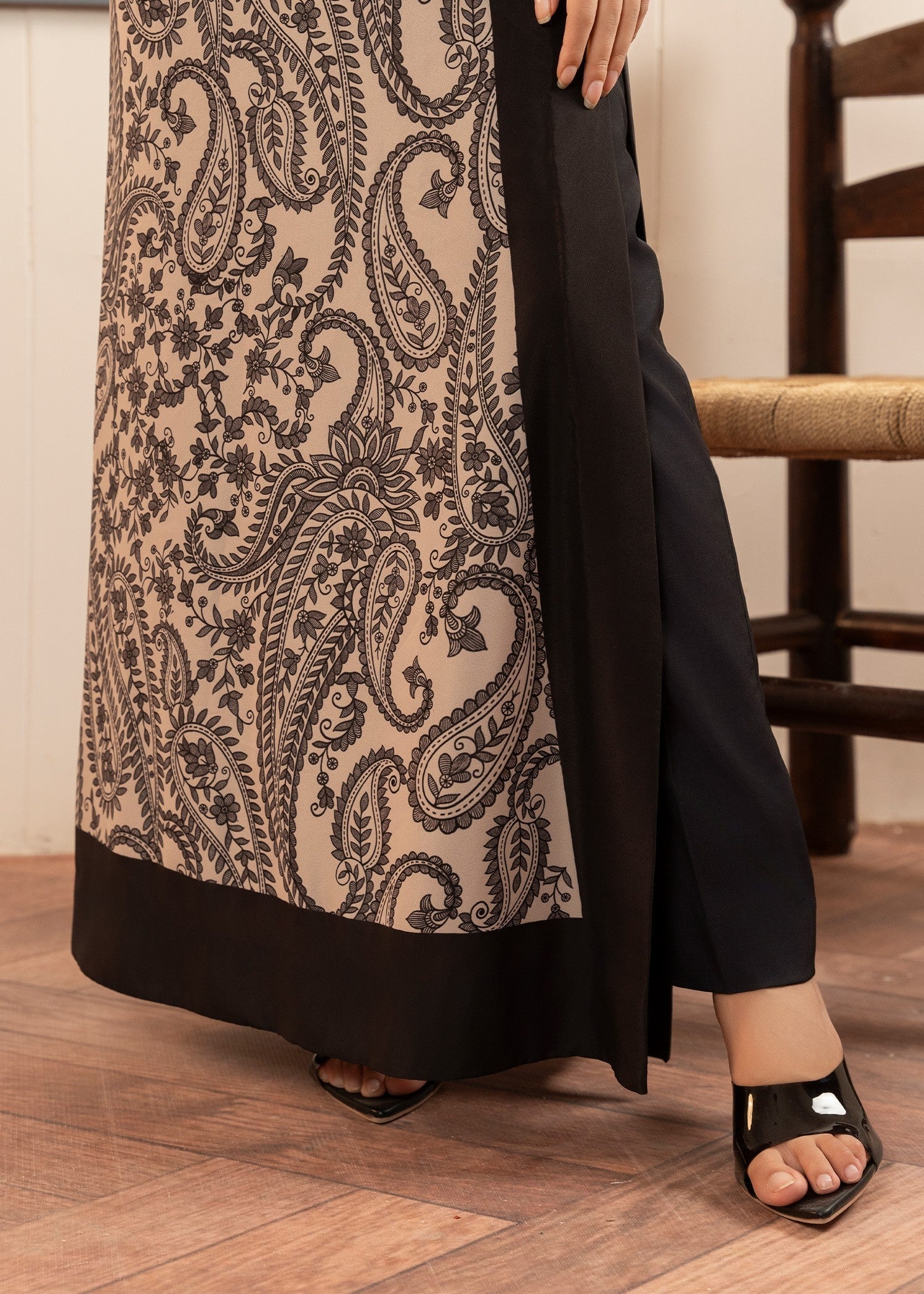 Stitch Vibes Black Paisley Long Shirt Women 1pcs