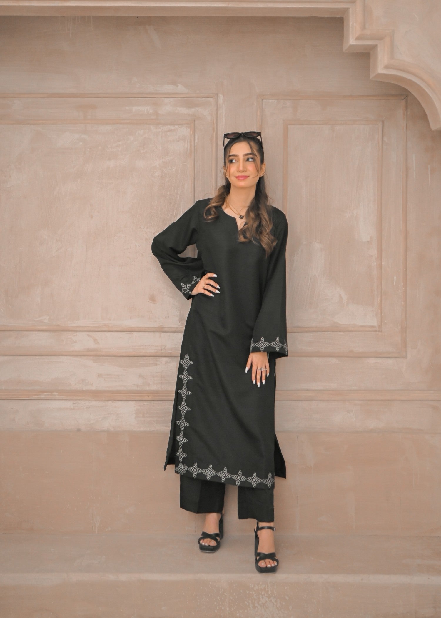 Zauk Smoky Black Embroidered Two Piece Dress Women 2pcs