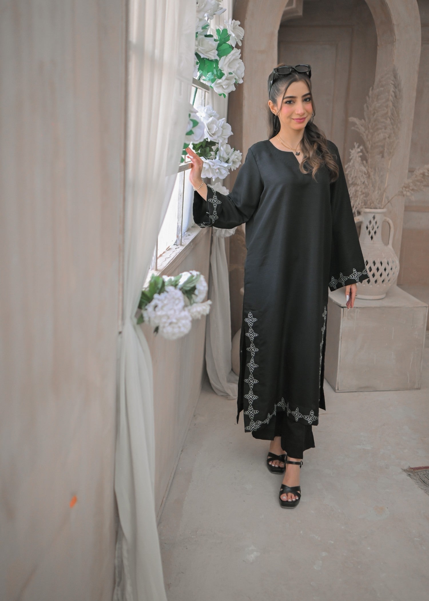 Zauk Smoky Black Embroidered Two Piece Dress Women 2pcs