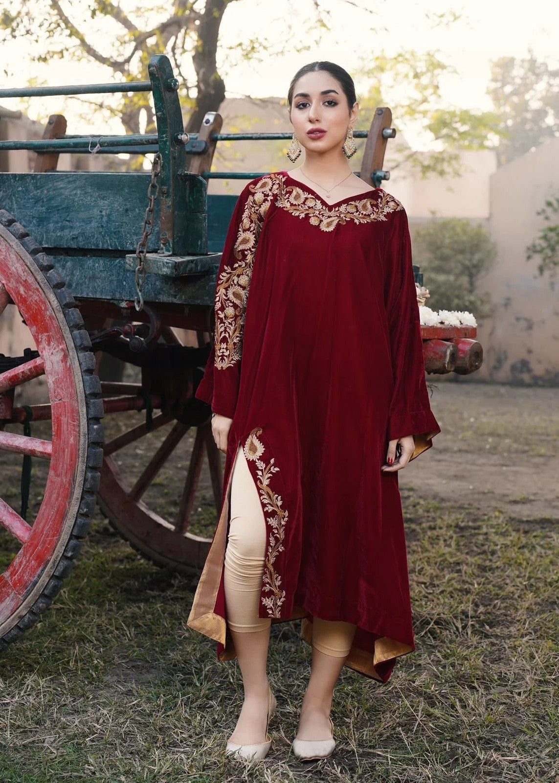 Akhrot Clothing Maroon Velvet Poncho Women 1pcs