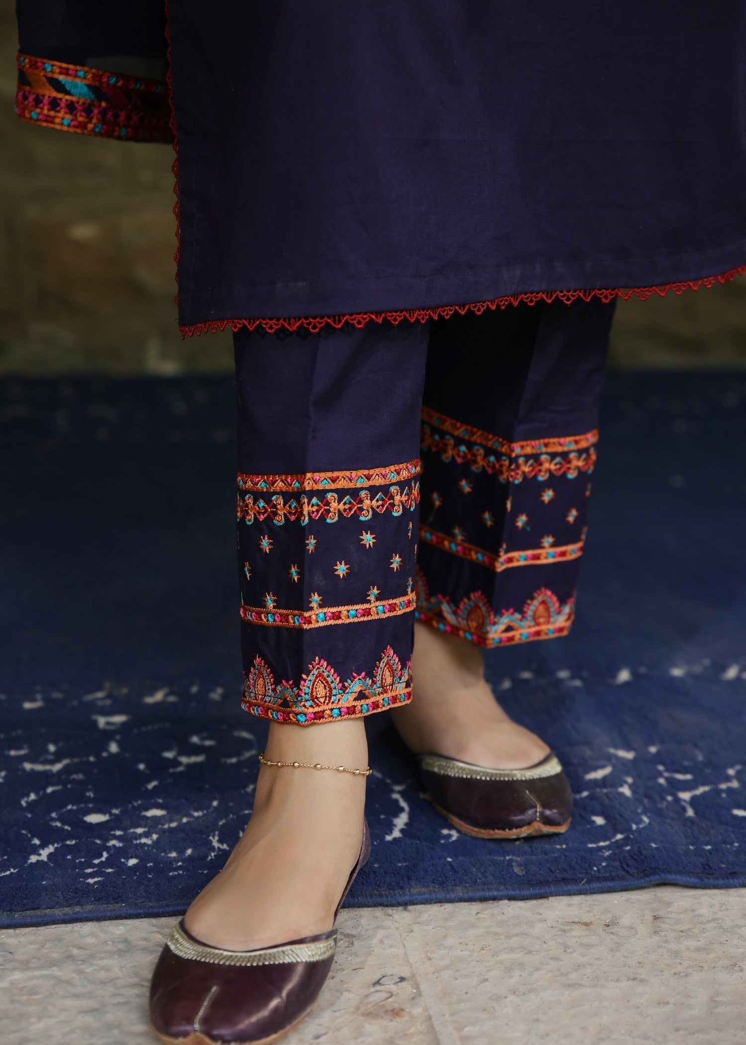 Madame Embroidered Suit 7029 Women 3pcs