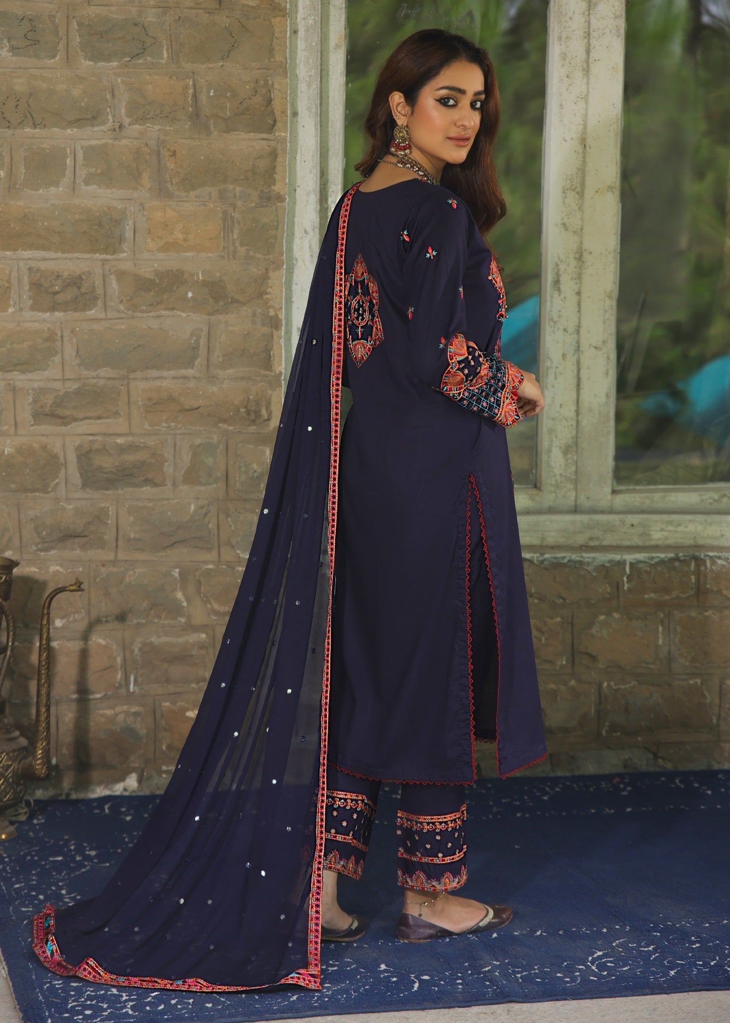 Madame Embroidered Suit 7029 Women 3pcs