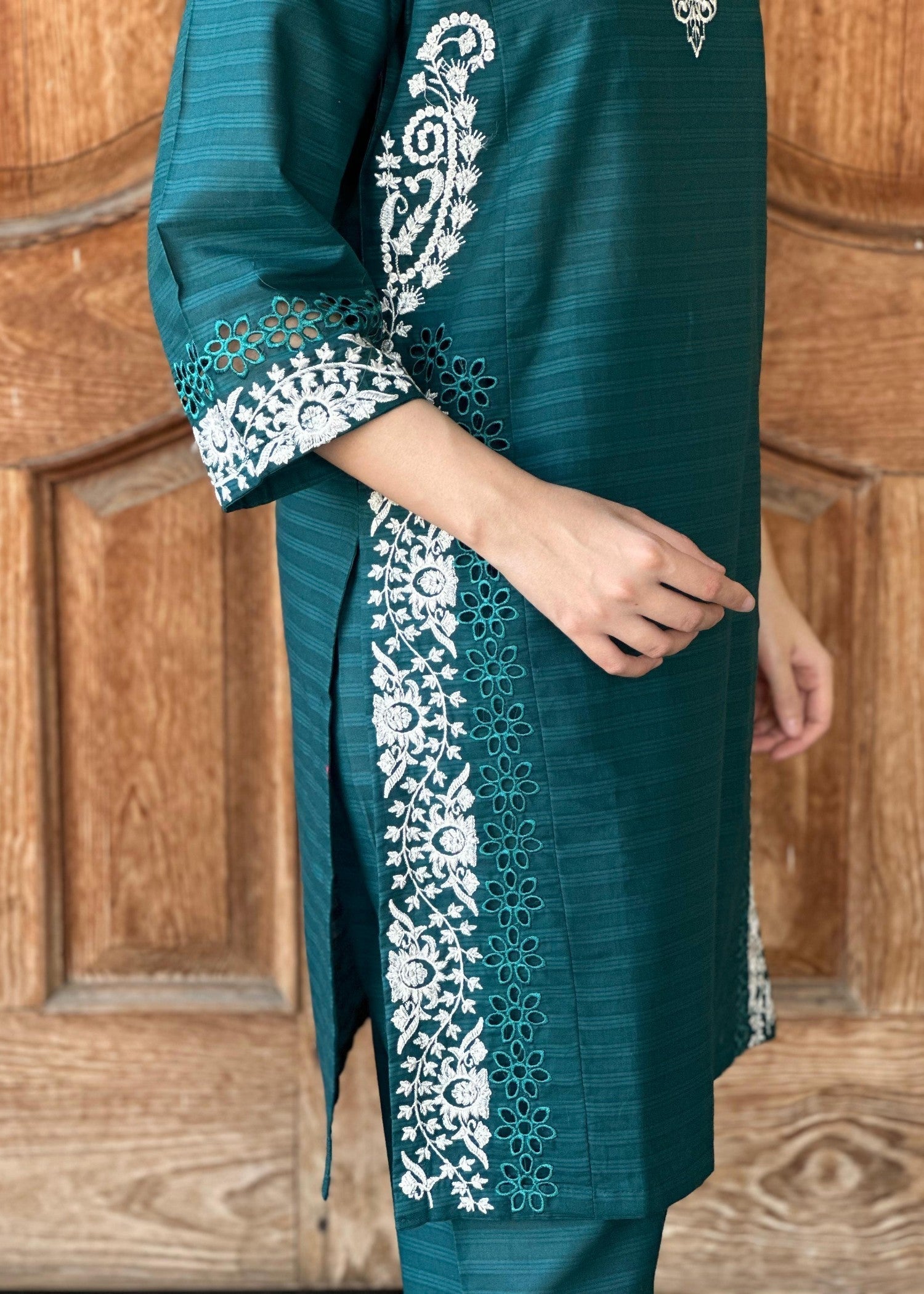 Yaaqot Official Teal Cutwork Stitched 2p Women 2pcs