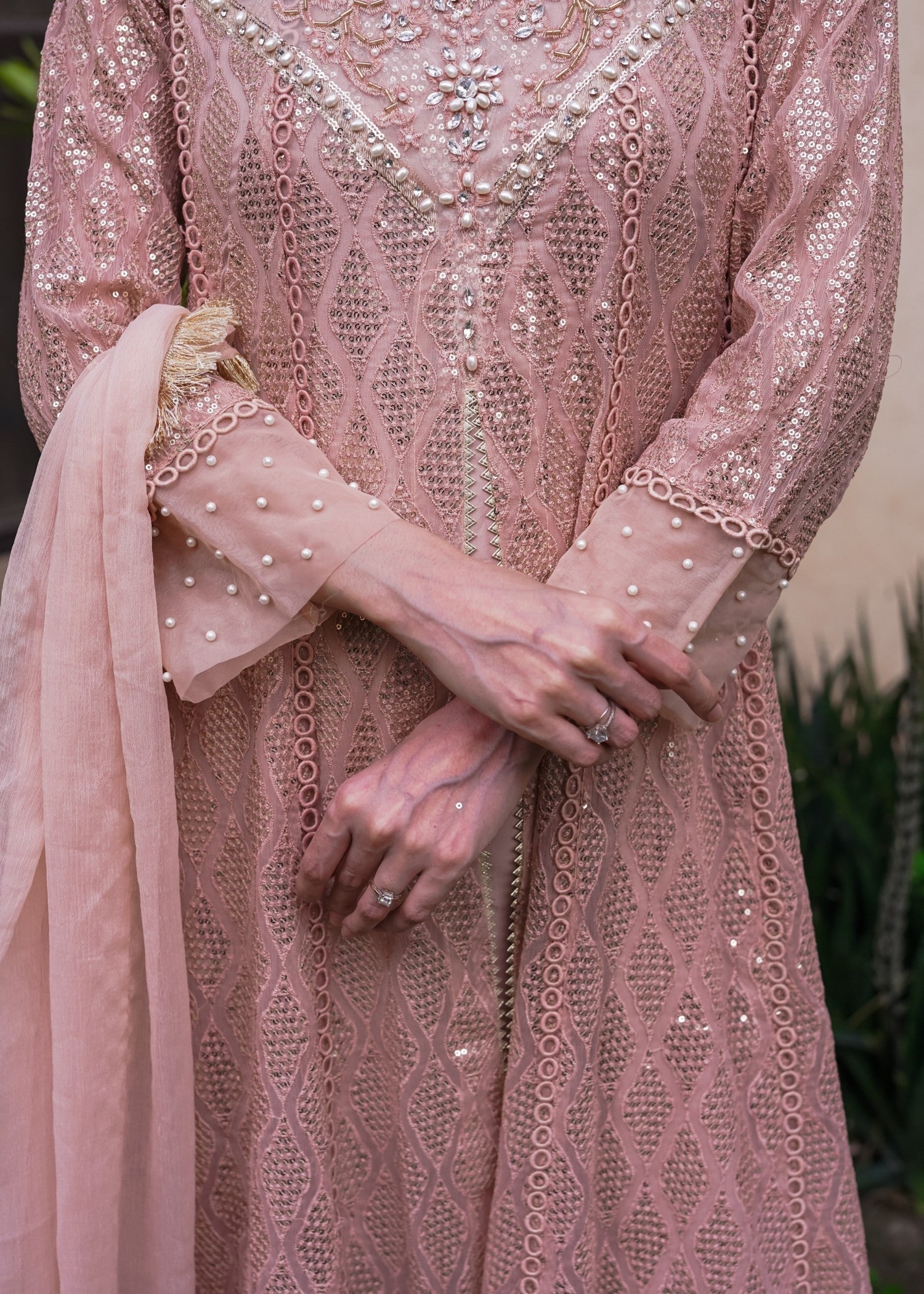 Mona Embroidery Floral Weaves pink Women 3pcs