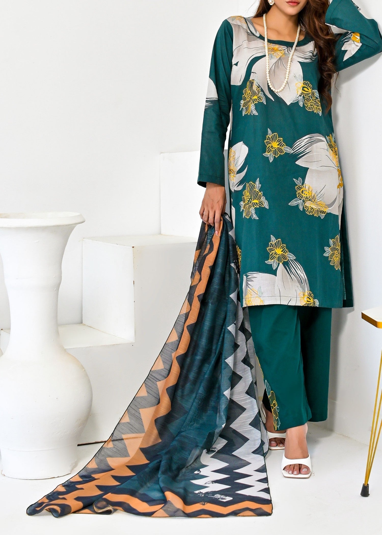 Pret Diaries Green Embroidered Women 3pcs