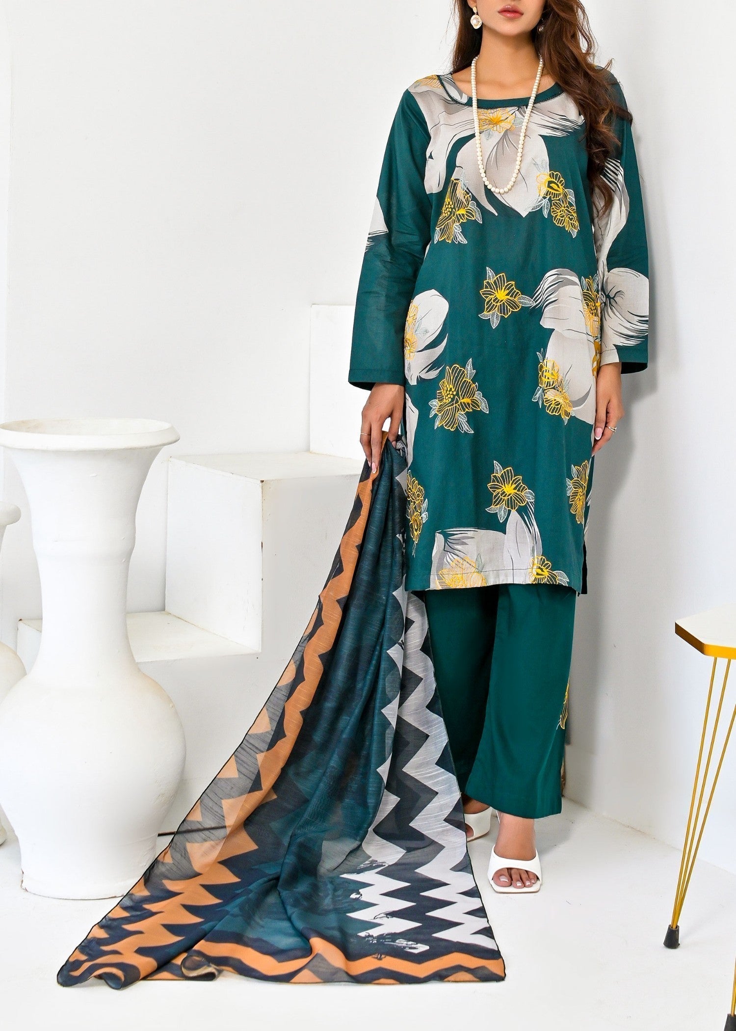 Pret Diaries Green Embroidered Women 3pcs