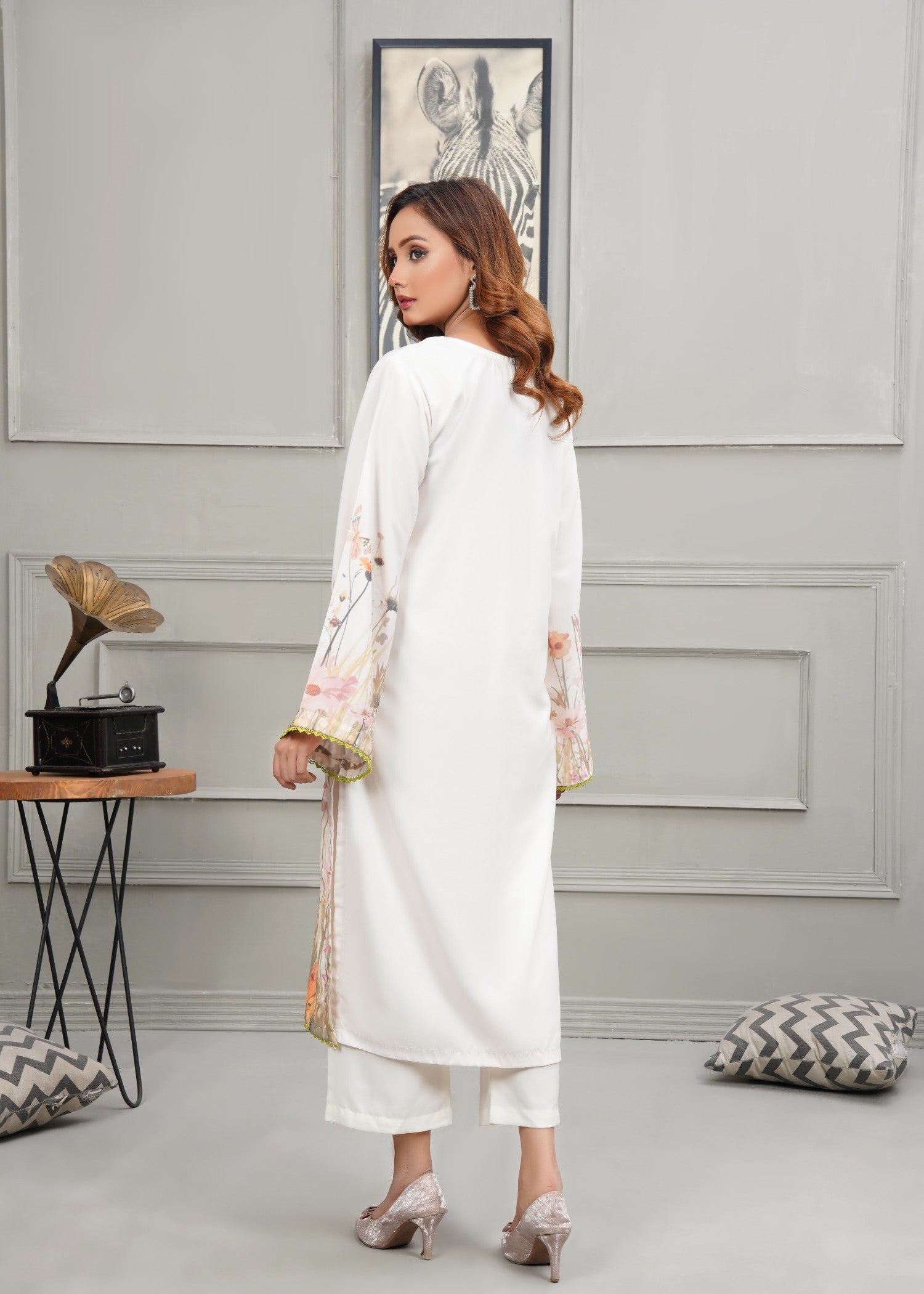 Hareem Fatima Charming Meadows Women 2pcs