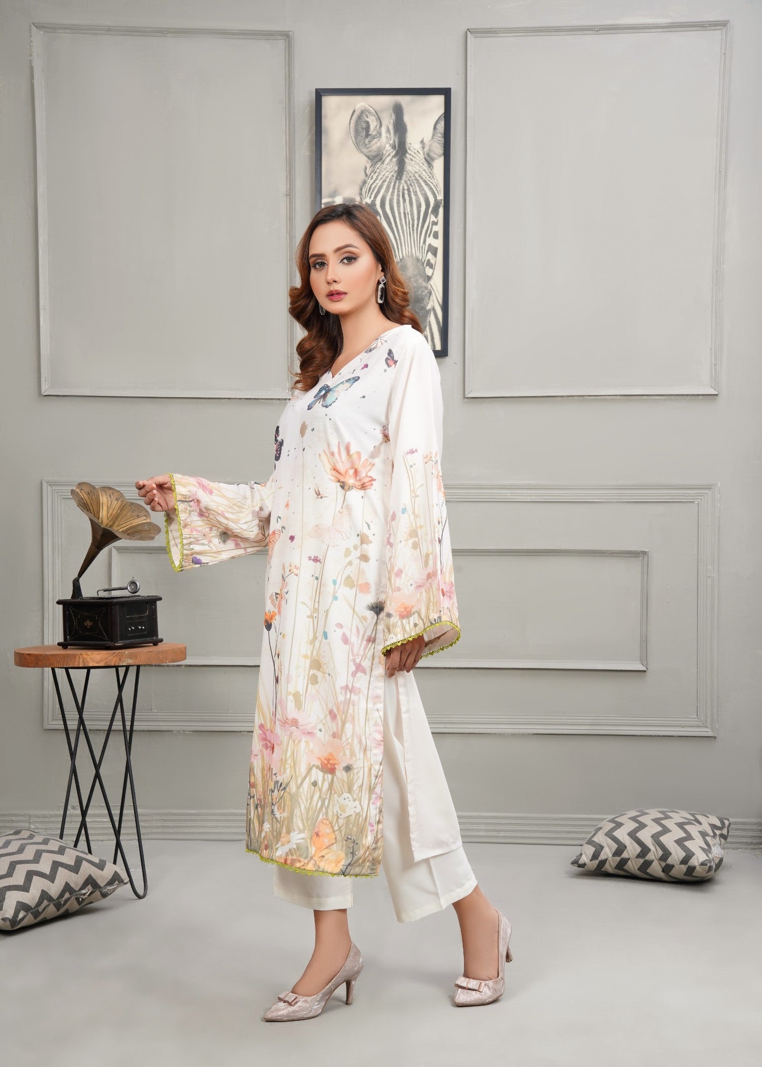 Hareem Fatima Charming Meadows Women 2pcs