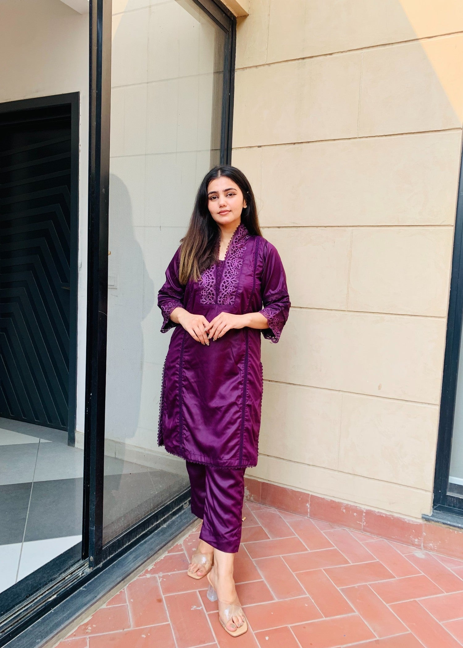 Pretbee Luxurious Deep Purple Silk Kurta with Intricate embellished Women 2pcs