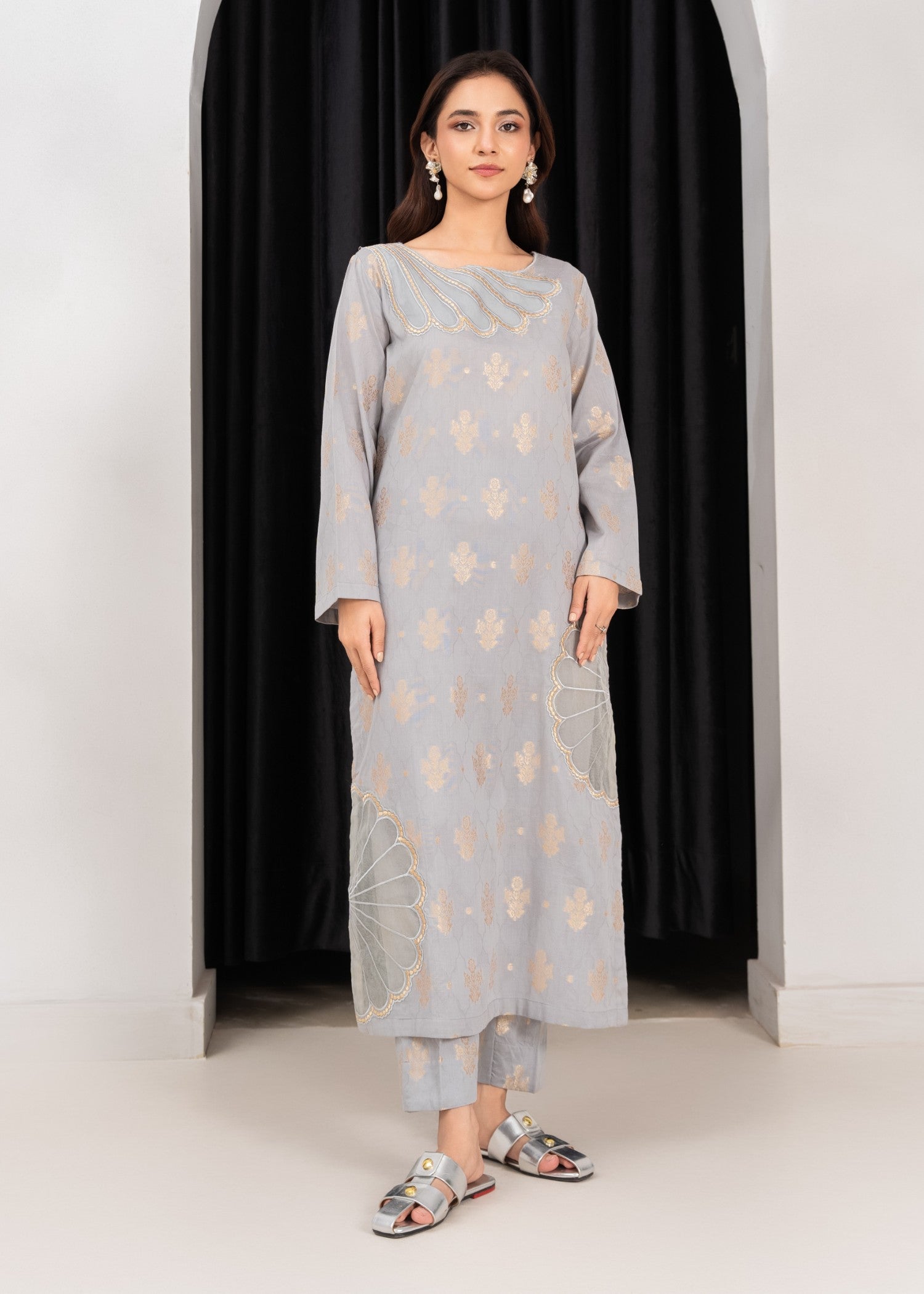 Sahibas By Mirza Gulnaaz Gray Women 2pcs