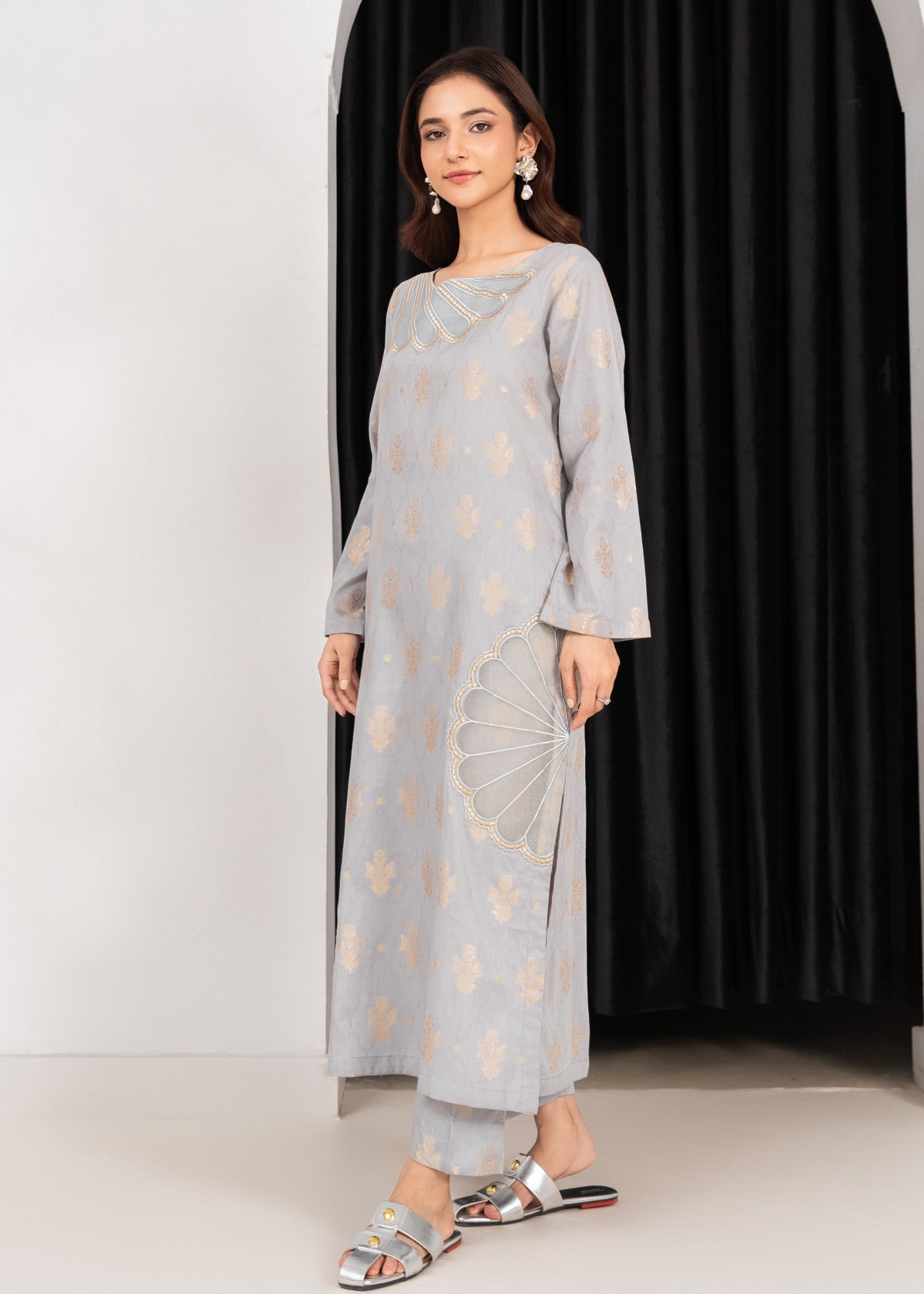 Sahibas By Mirza Gulnaaz Gray Women 2pcs