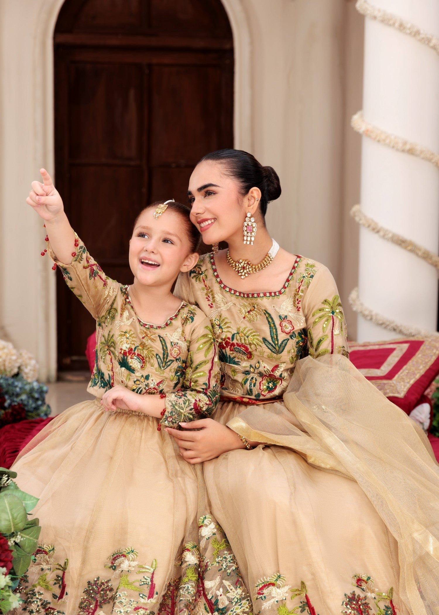 Costumo Manar Women 3pcs