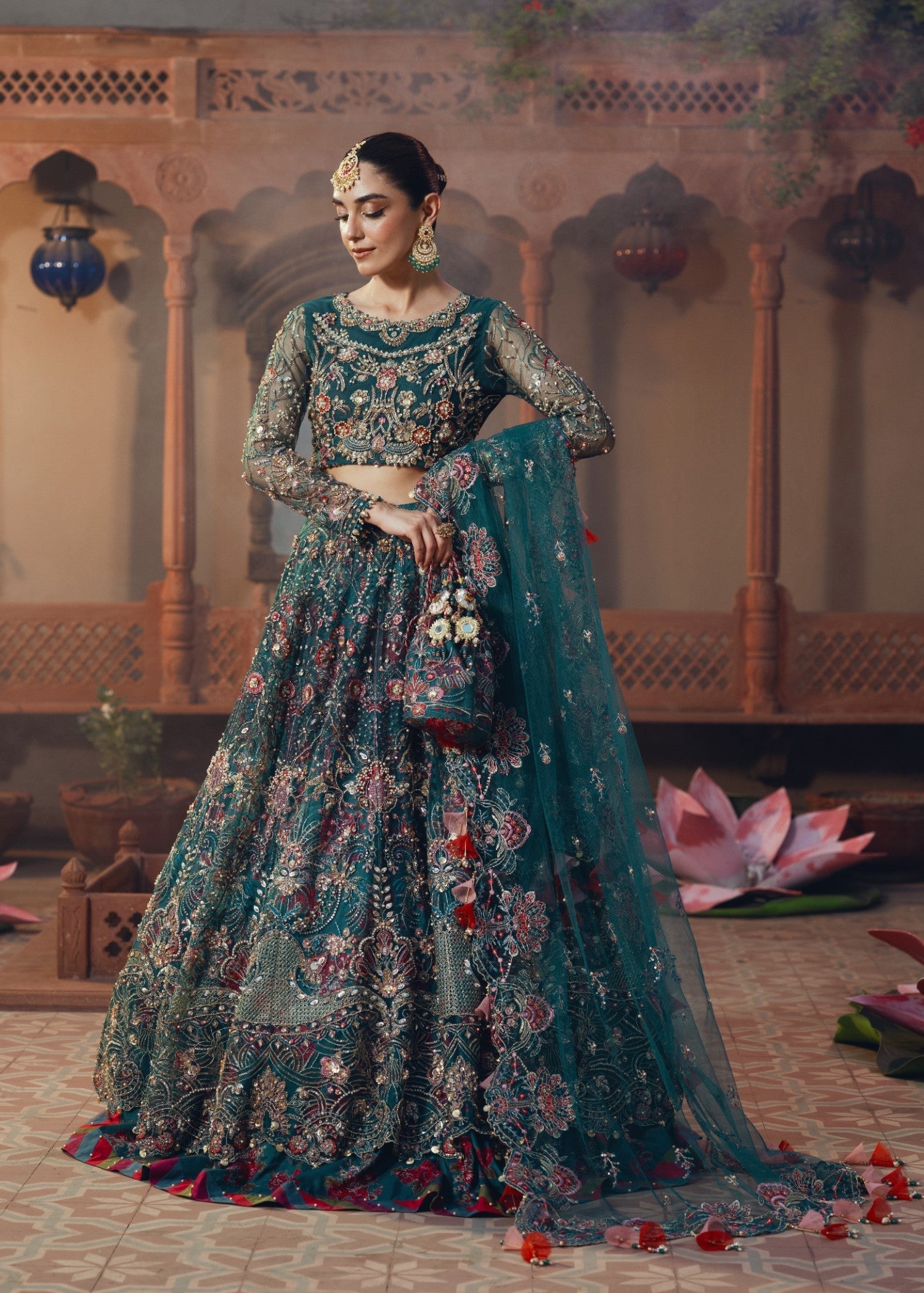 Aroosh Naulakha AR 139 RUNG Women 4pcs