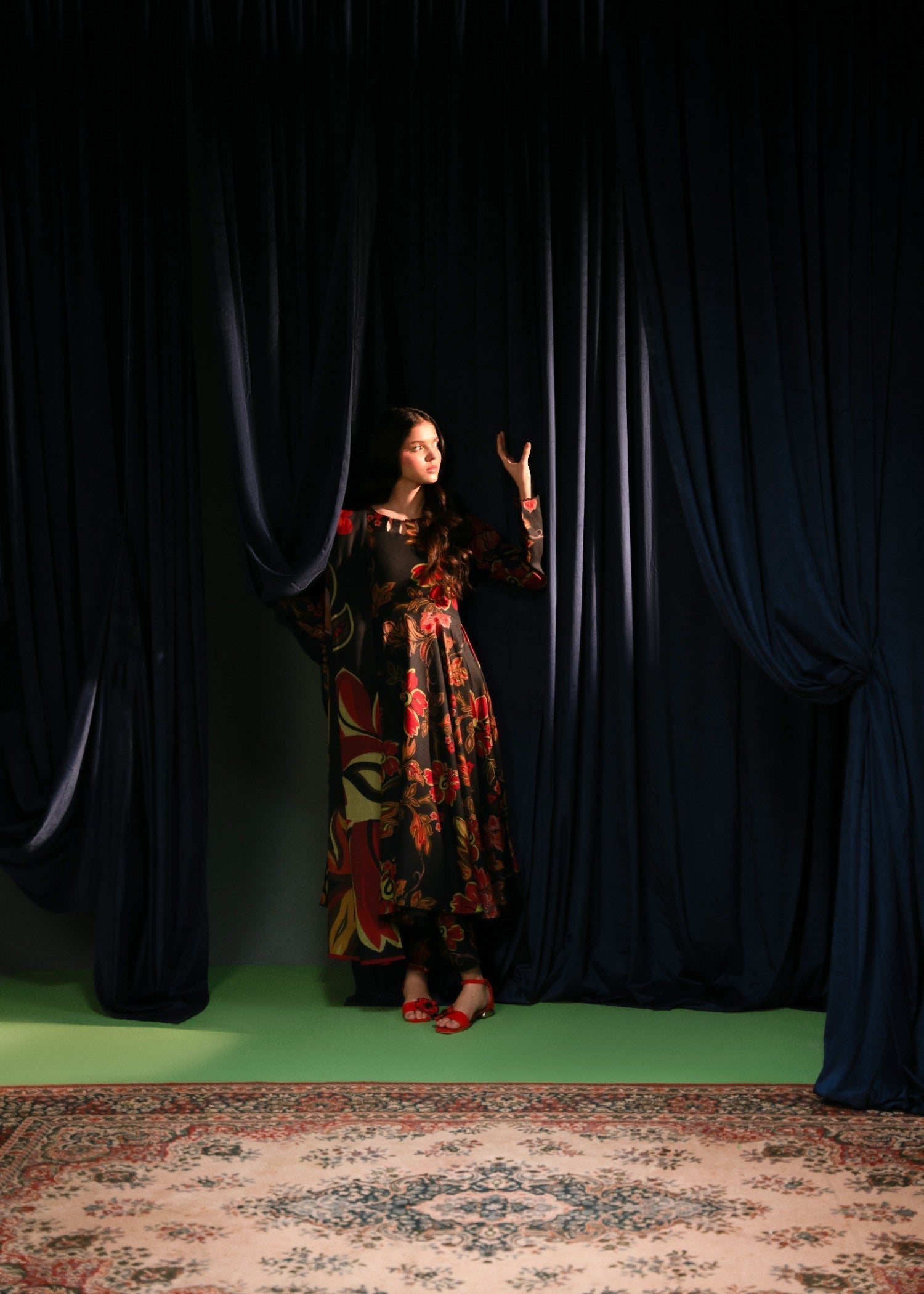 Feathers ANMOL Women 3pcs