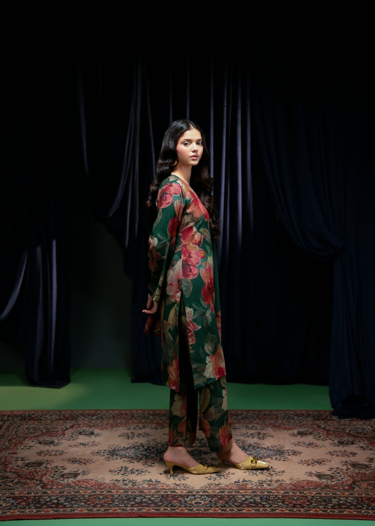 Feathers NAZNEEN Women 3pcs