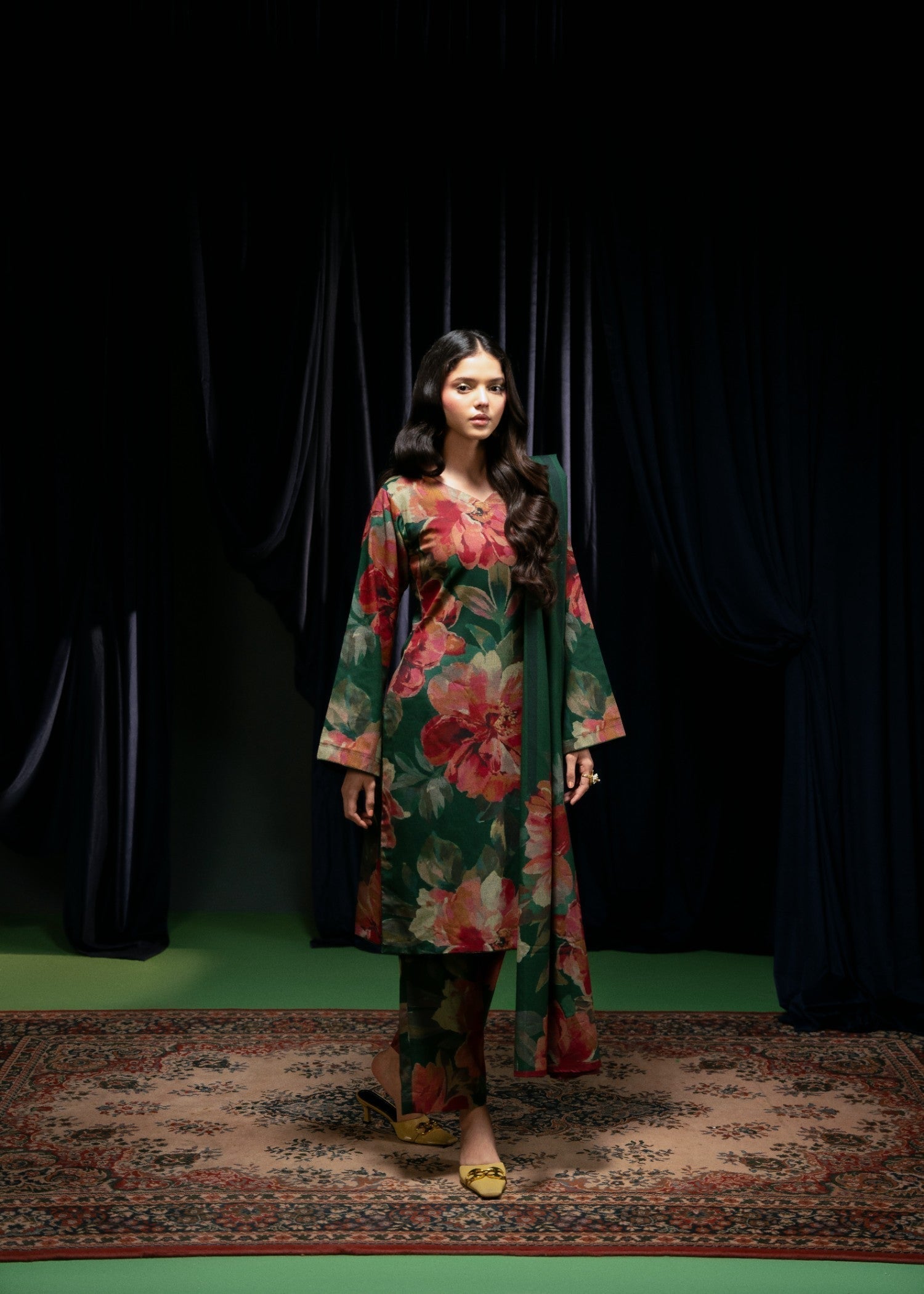 Feathers NAZNEEN Women 3pcs