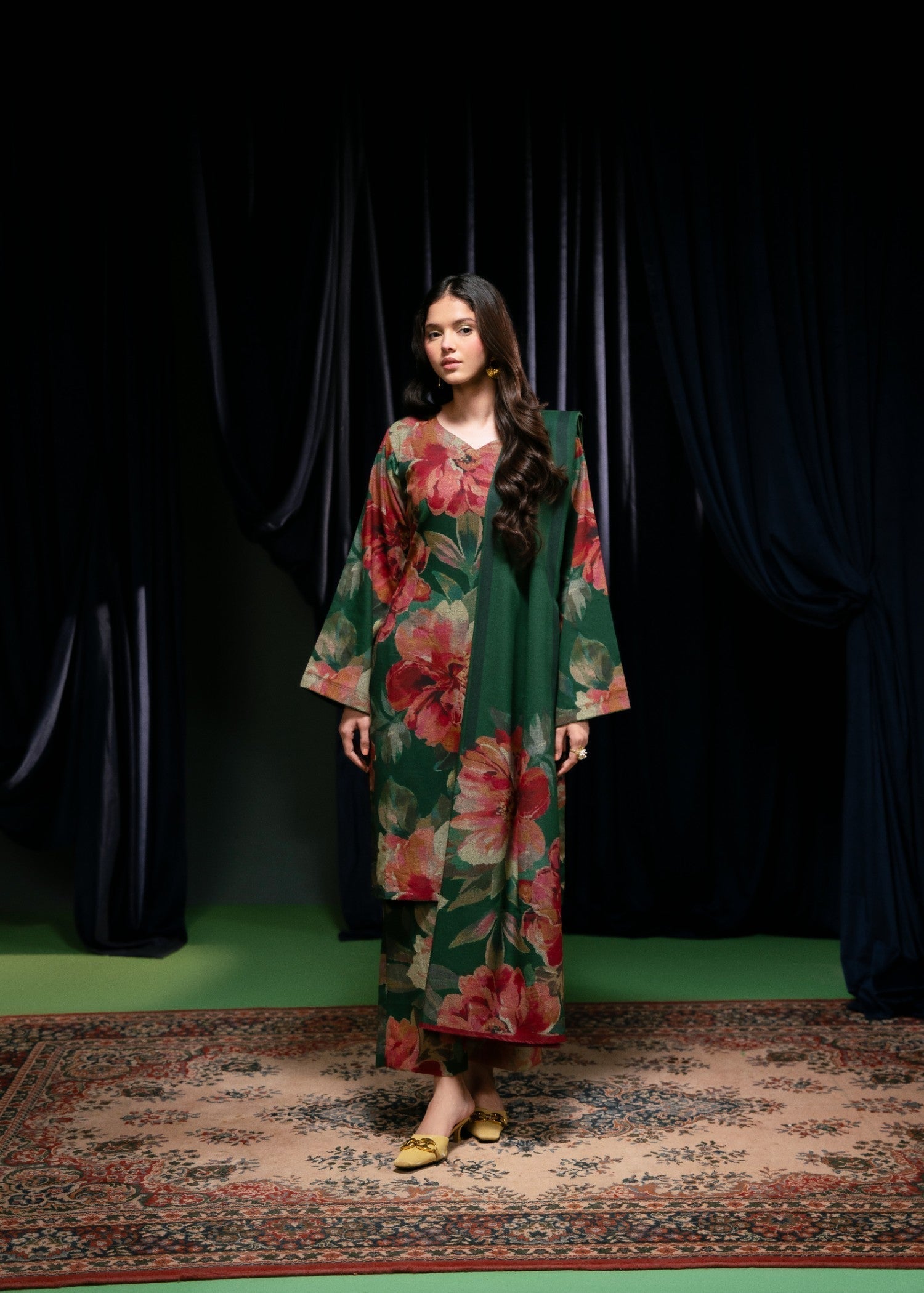 Feathers NAZNEEN Women 3pcs