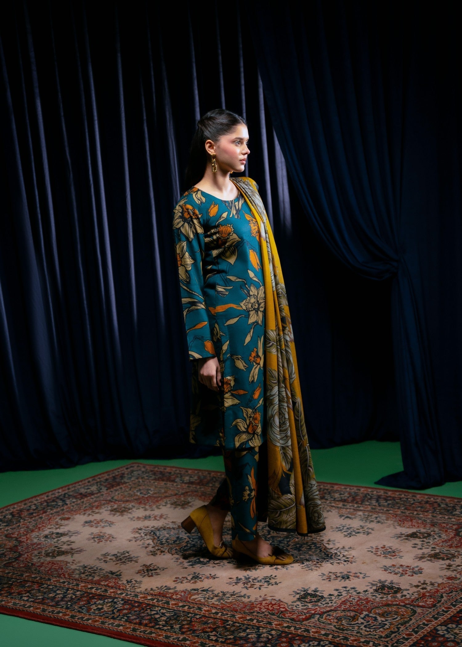 Feathers RUKHSAR Women 3pcs