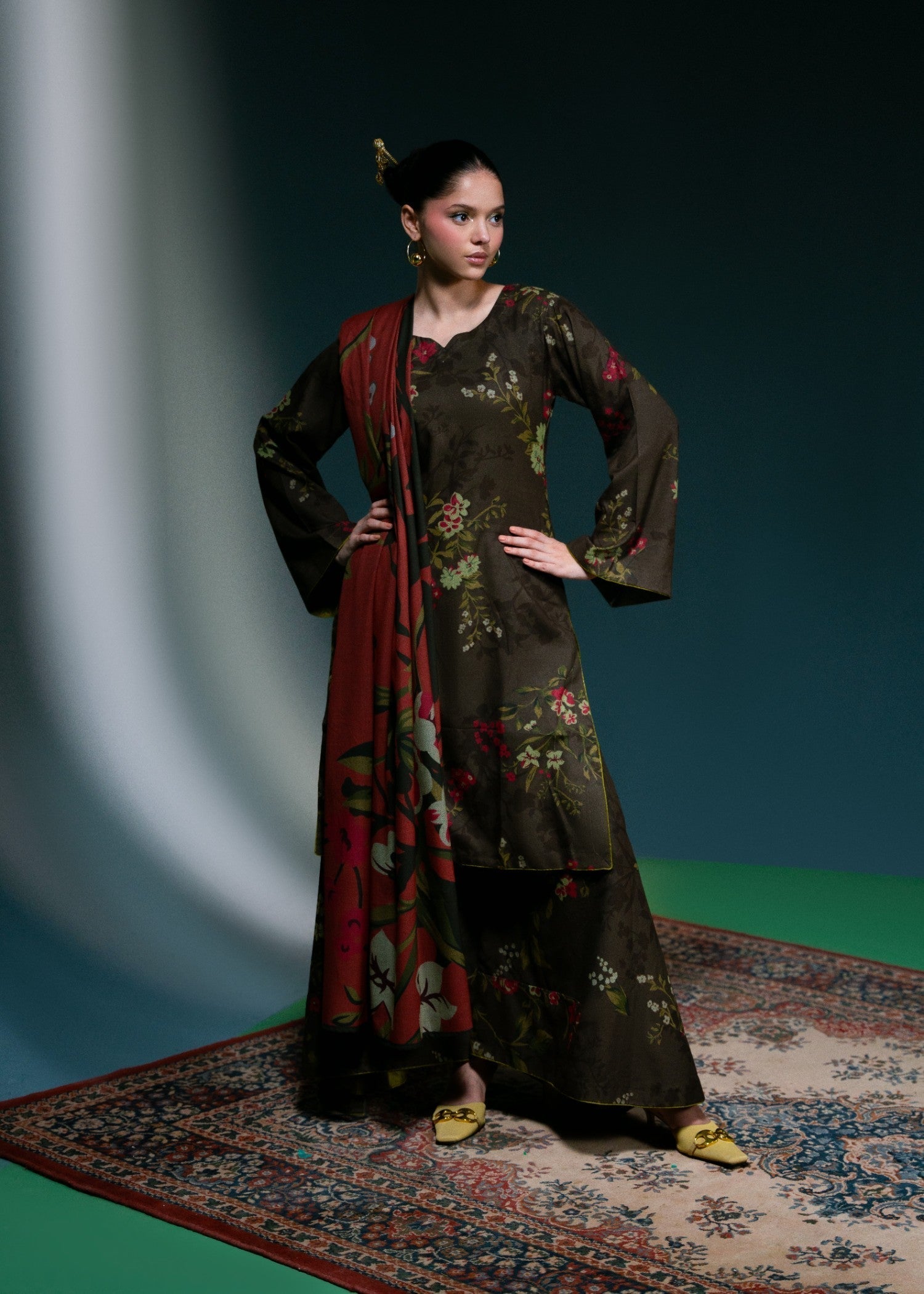 Feathers ZAREENA Women 3pcs