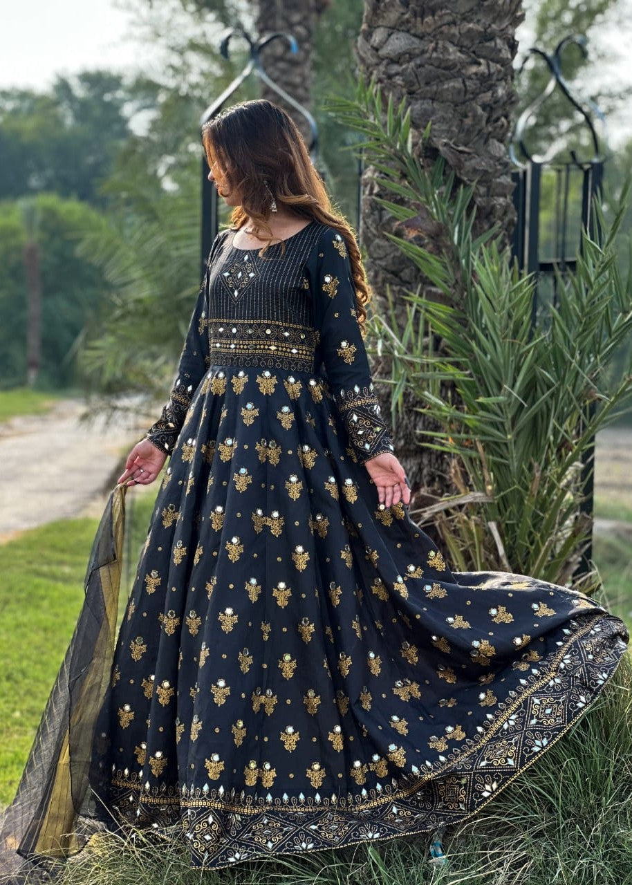 1 Virsapret black R1 full sheesha Women 3pcs