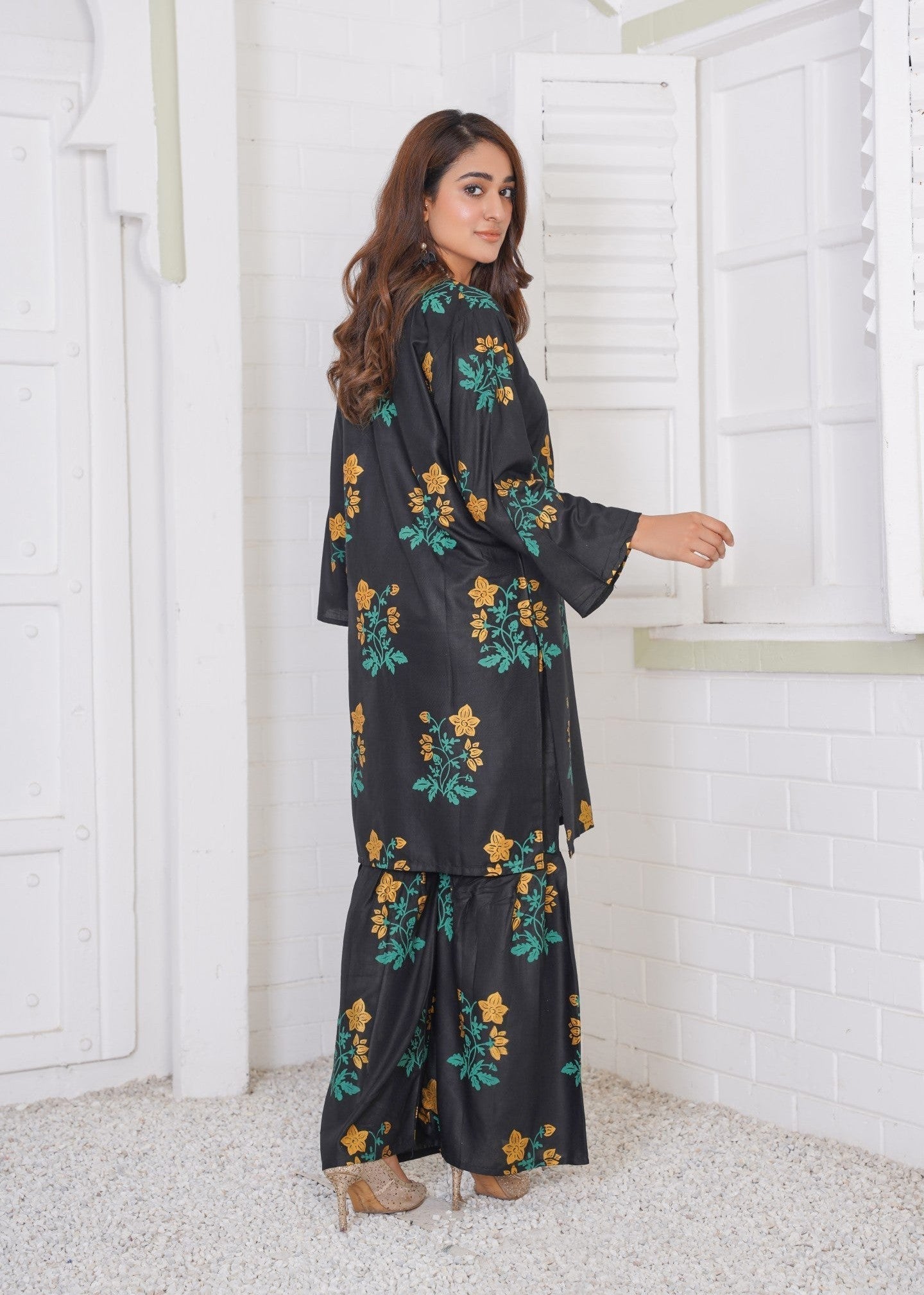 Gulposh Ghulab Gharara ( Stitched ) Black Women 2pcs