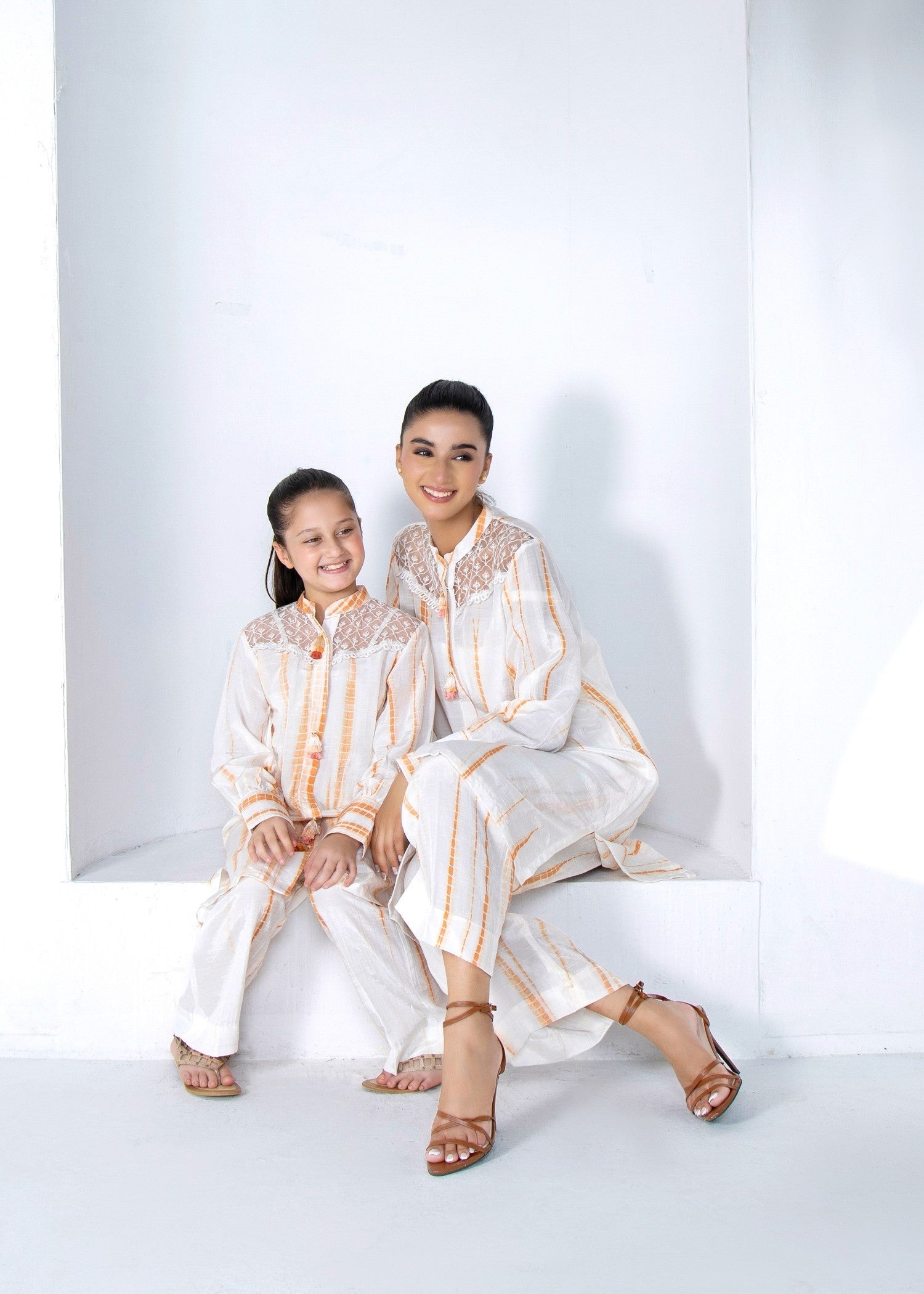 Laleen Nuvielle Women 2pcs