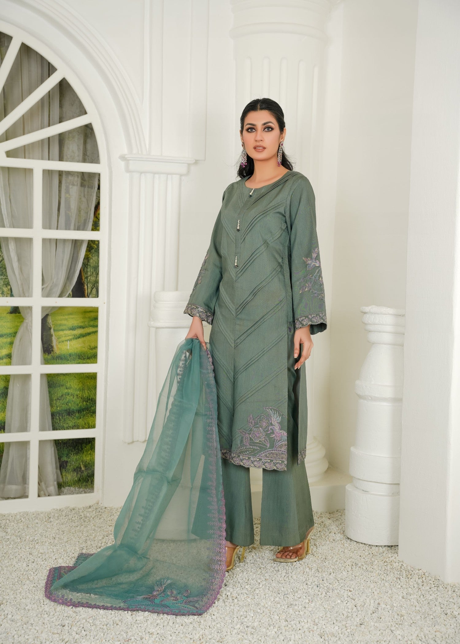 Thread & Weave By Zeplar Viscose Luxe Pret 101 Kurta Set Women 3pcs