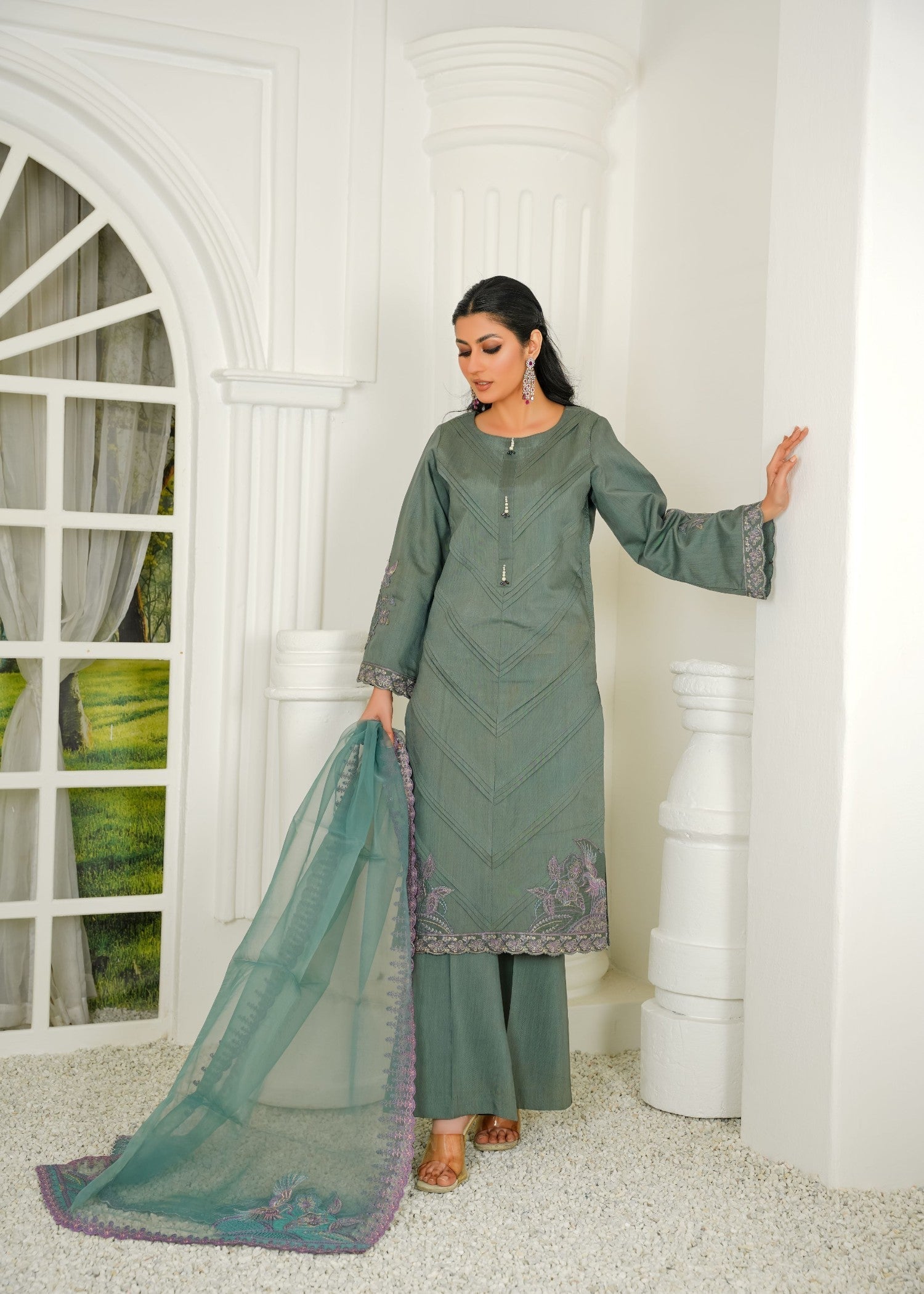 Thread & Weave By Zeplar Viscose Luxe Pret 101 Kurta Set Women 3pcs