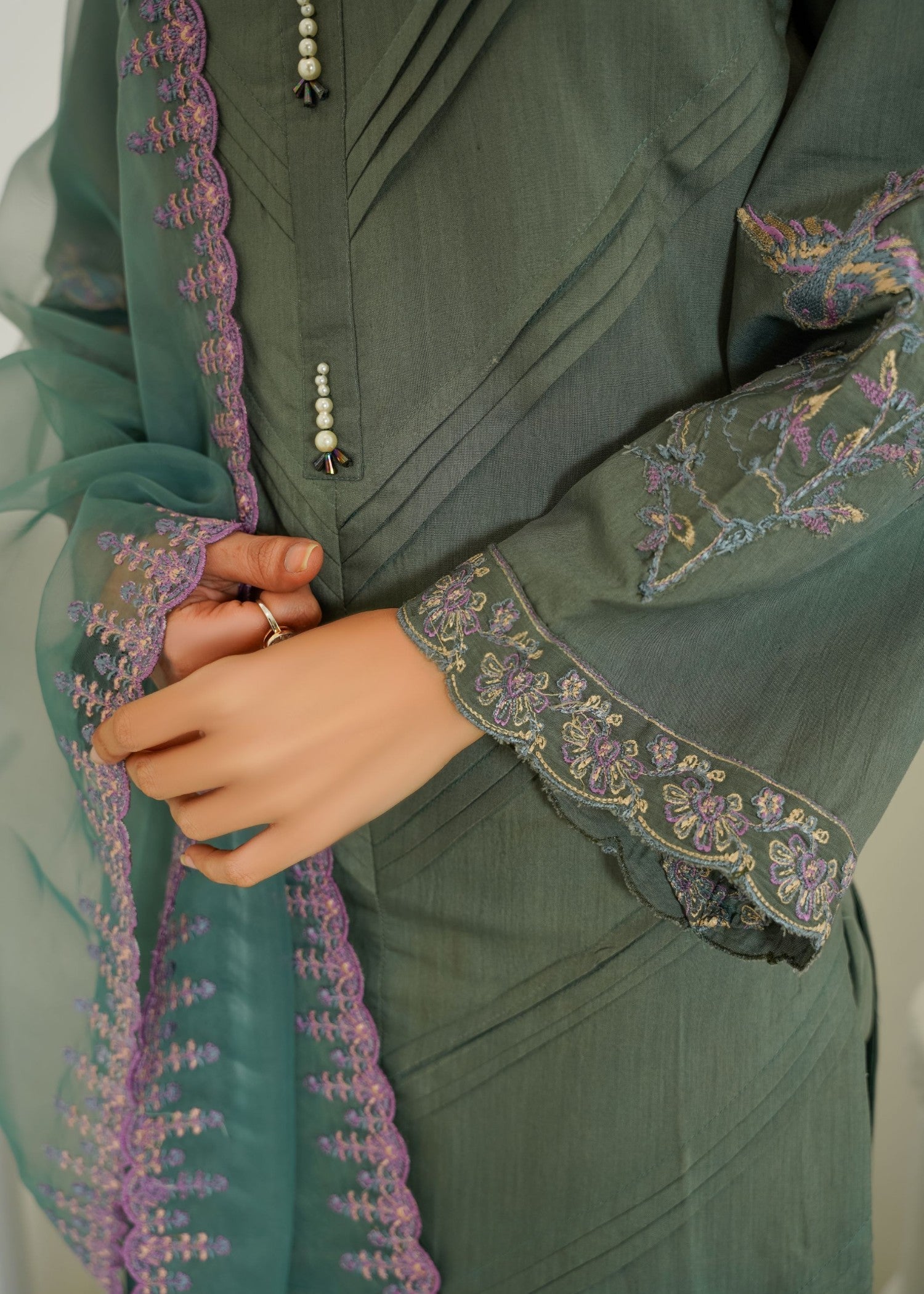 Thread & Weave By Zeplar Viscose Luxe Pret 101 Kurta Set Women 3pcs