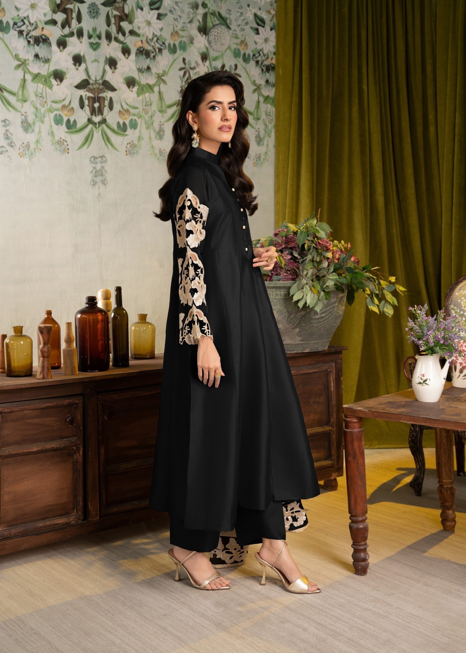 Alyssa ALL013 B BLACK RAW SILK PISHWAS SET Women 3pcs