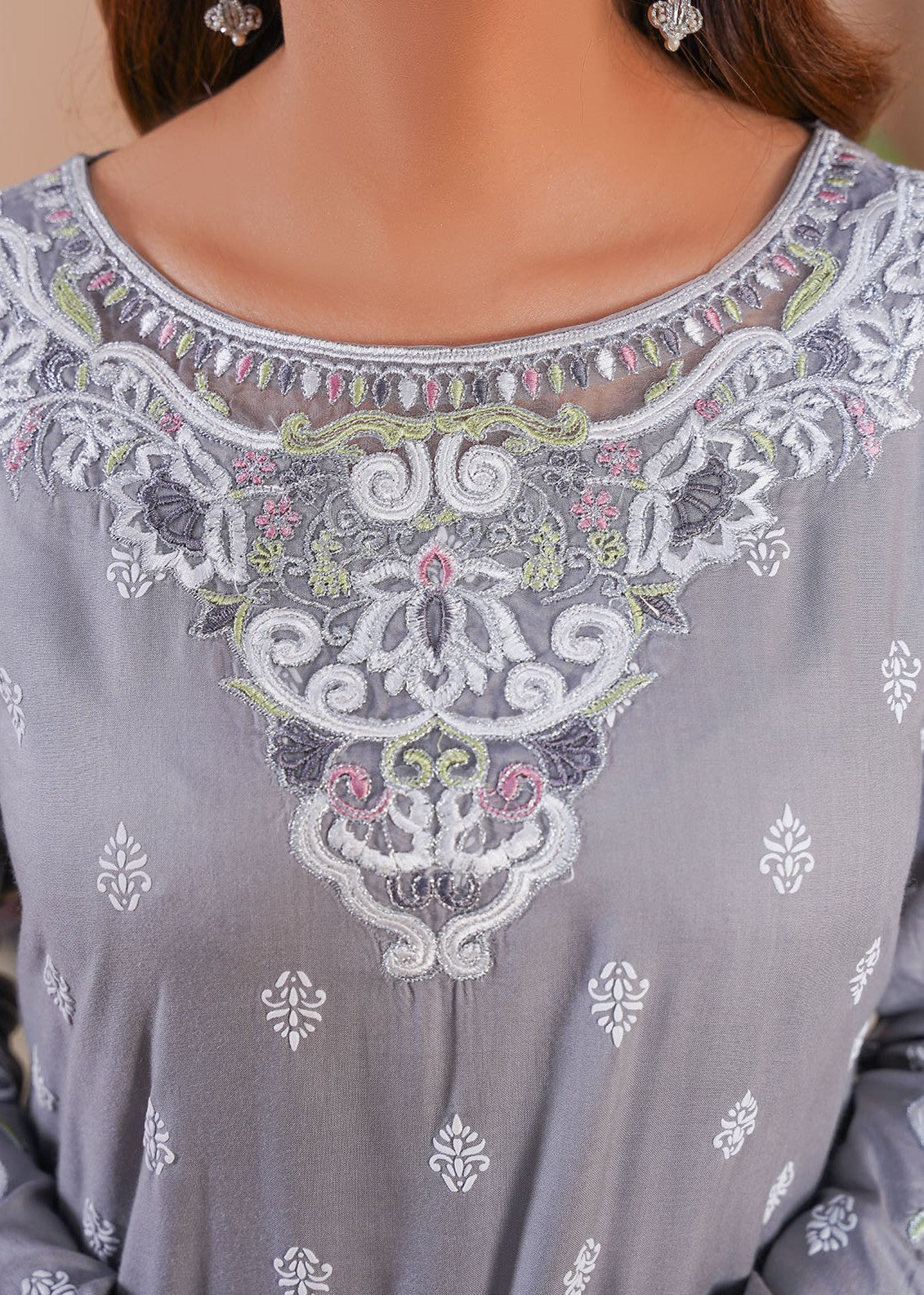 Madame Embroidered Linen Suit 7035 Women 3pcs