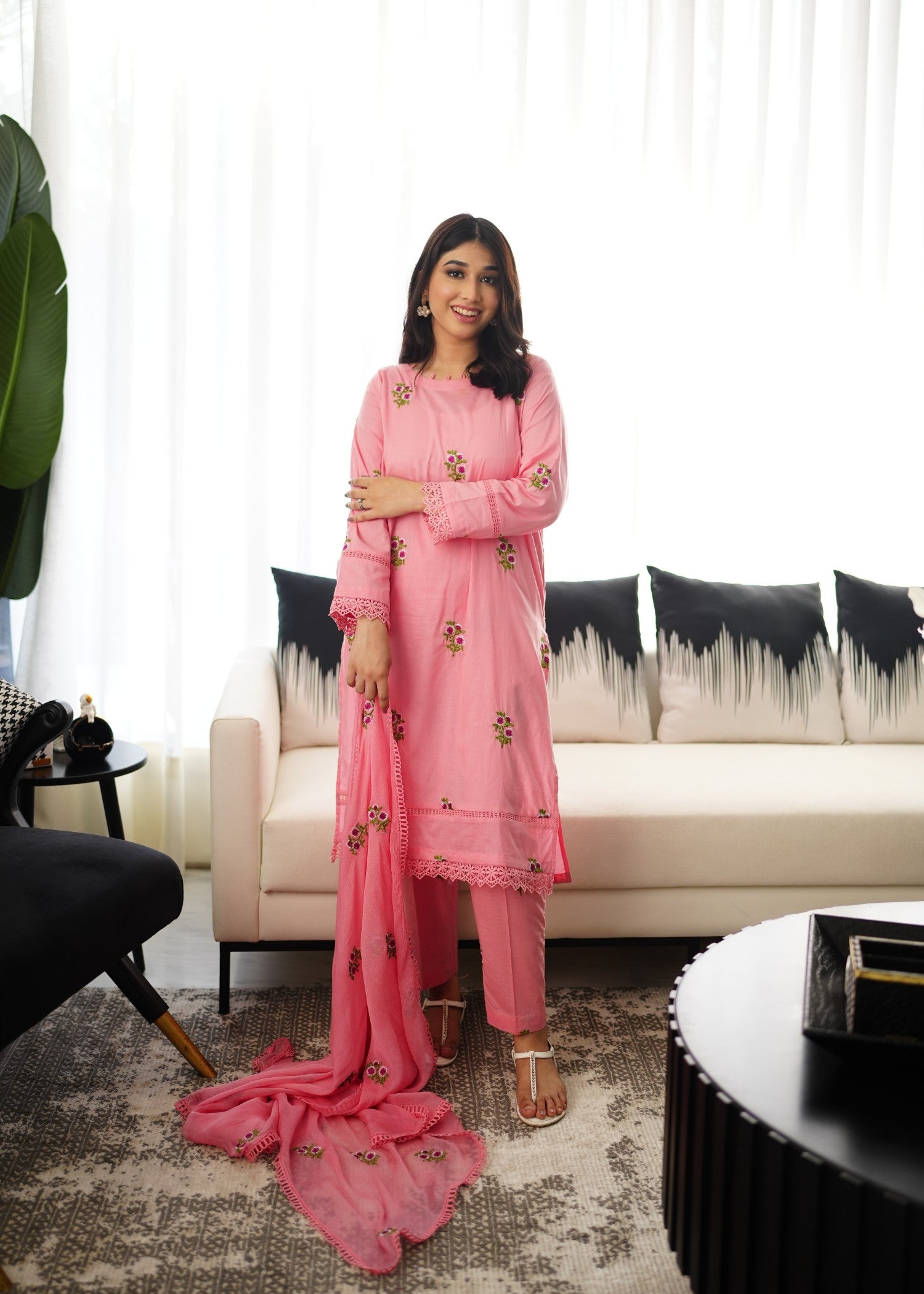 Present Clothing Embroidered Pink Women 3pcs