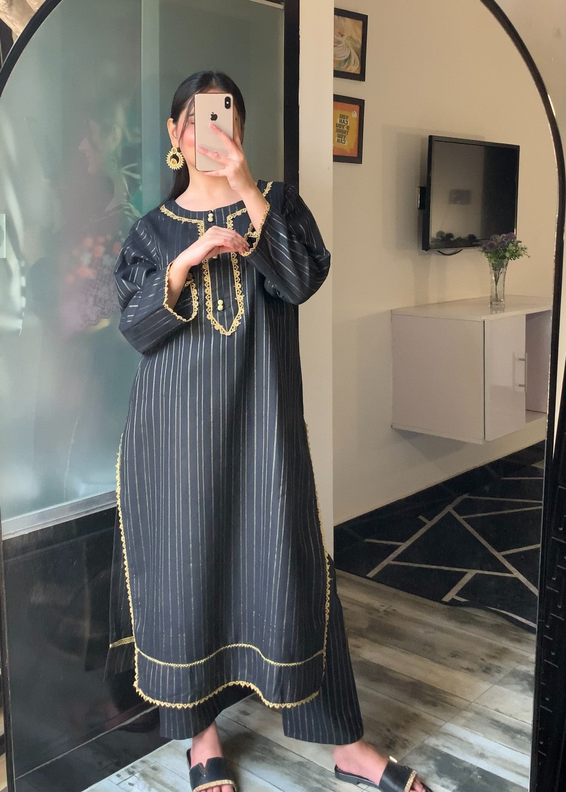 Tawakal Closet Rang Rasiya Khaddar black Women 2pcs