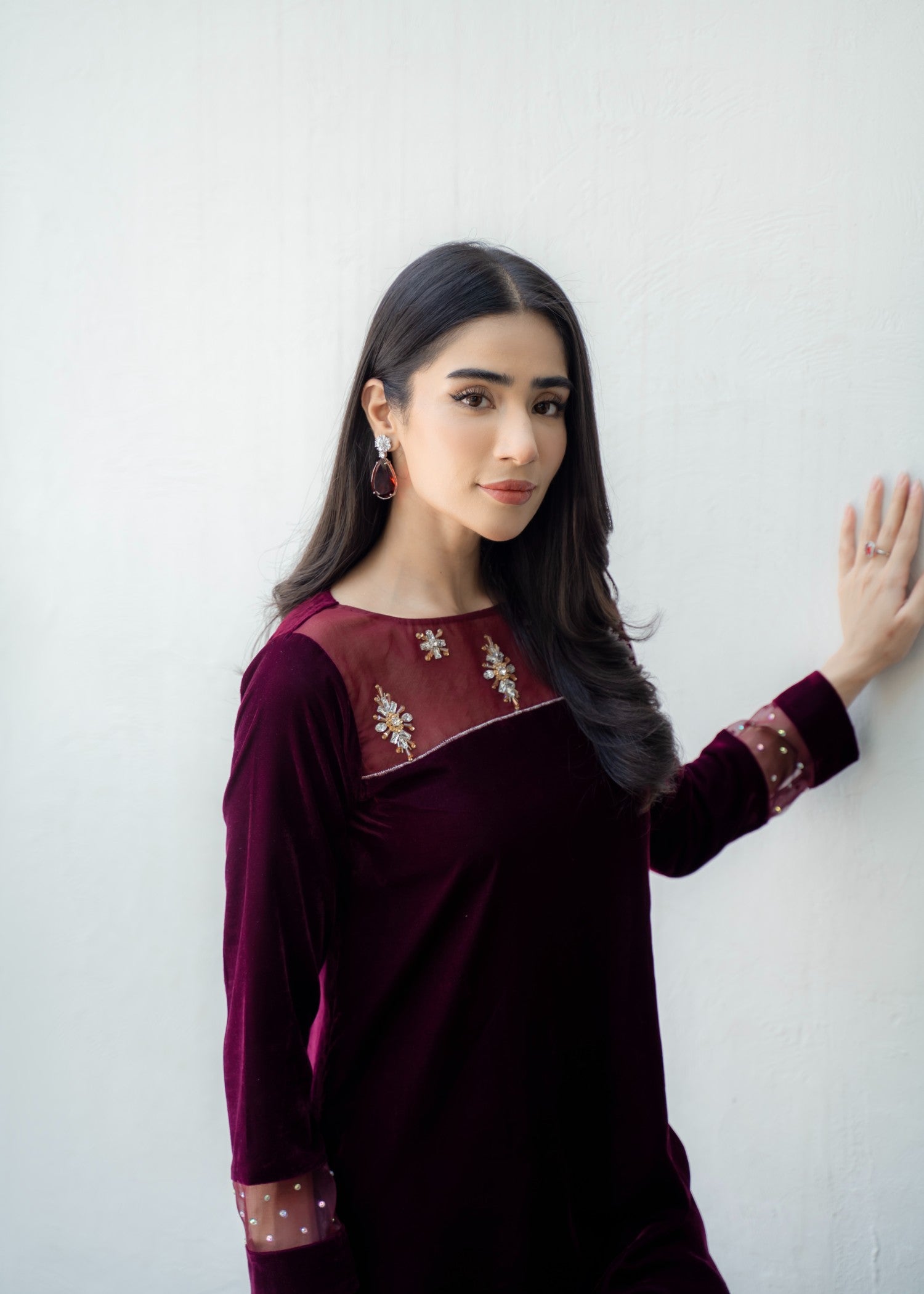 Leon Scarlet Queen Women 2pcs