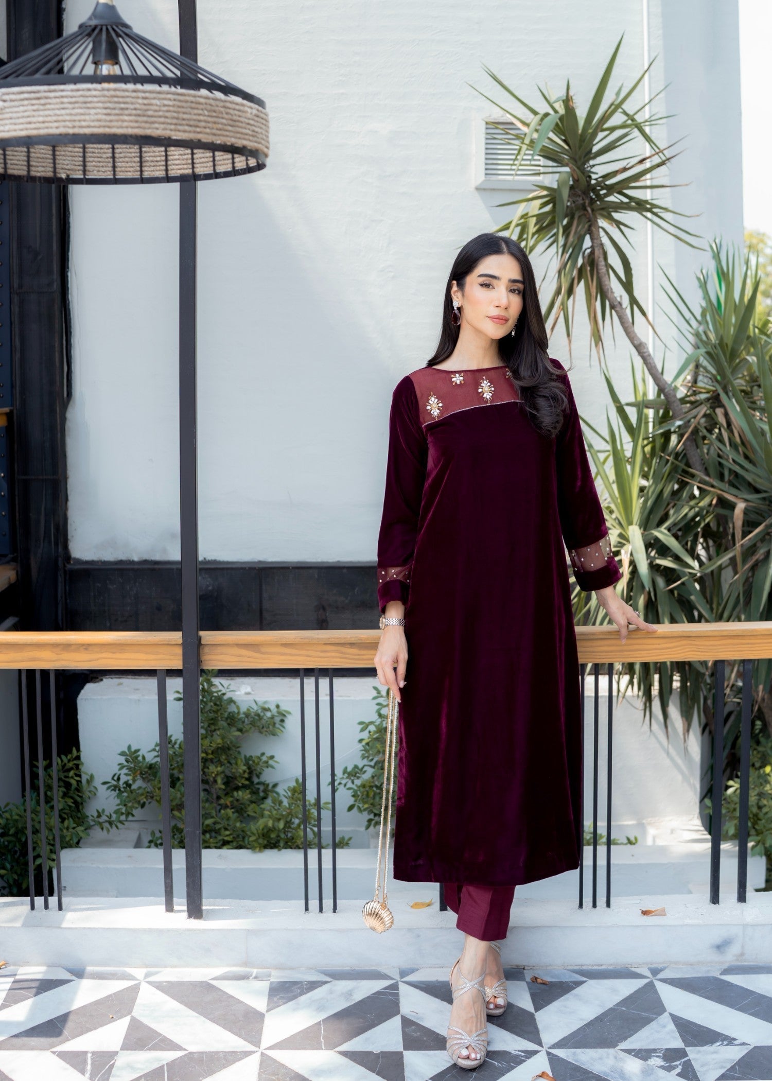 Leon Scarlet Queen Women 2pcs