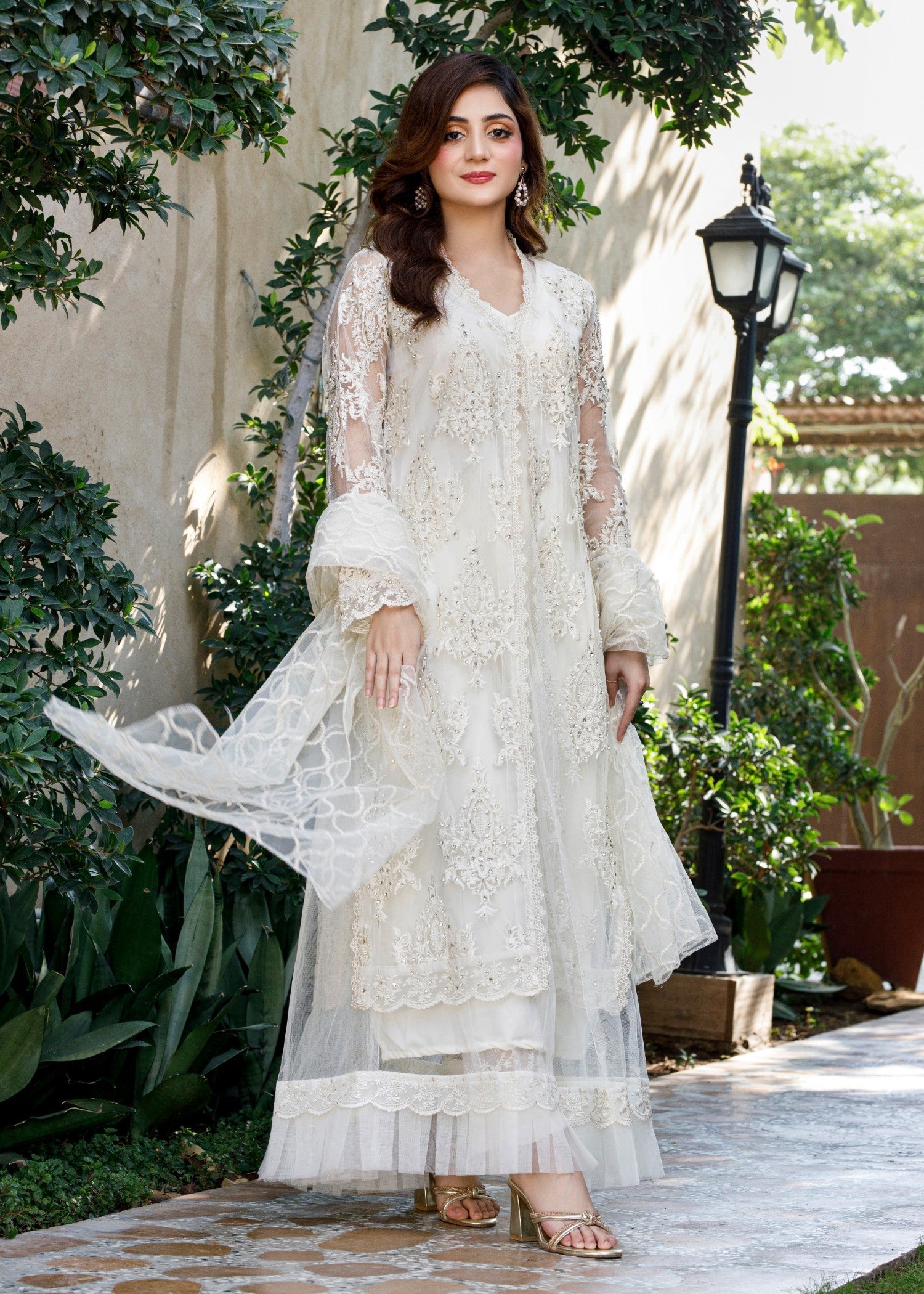 Mona Embroidery Starlit off white Women 4pcs